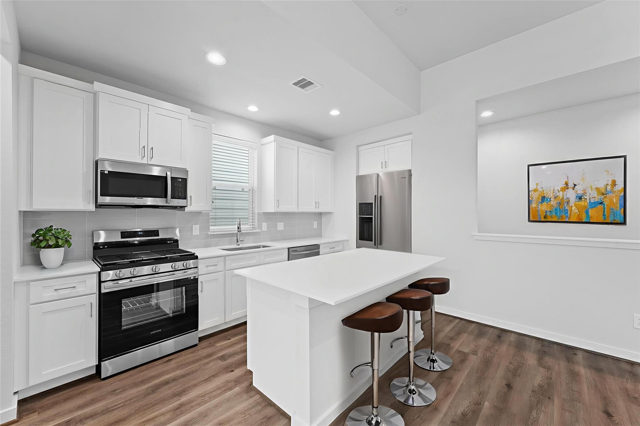 2110 Dewalt St #G, Houston, TX 77088 photo