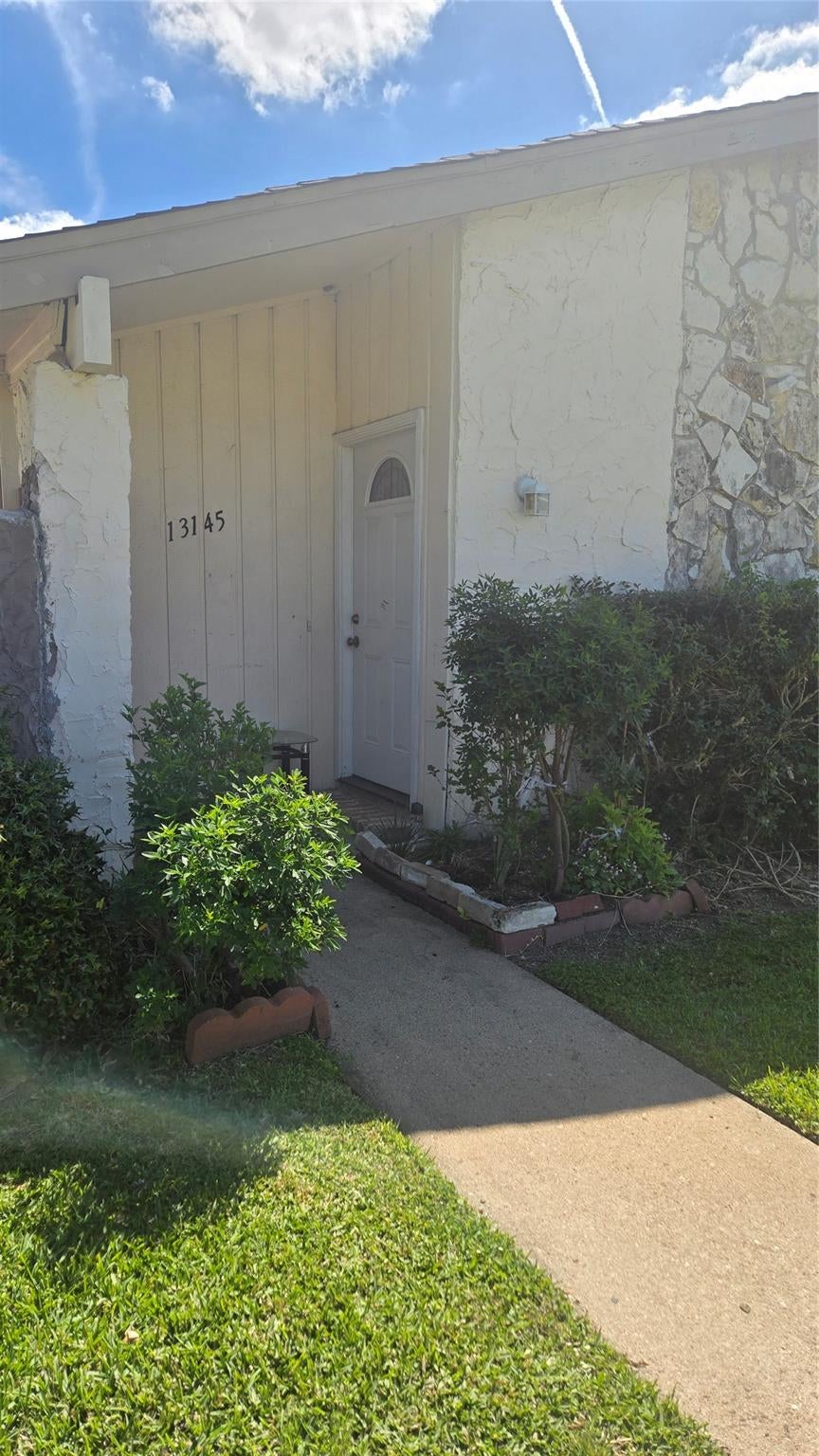 13145 High Star Dr, Houston, TX 77072