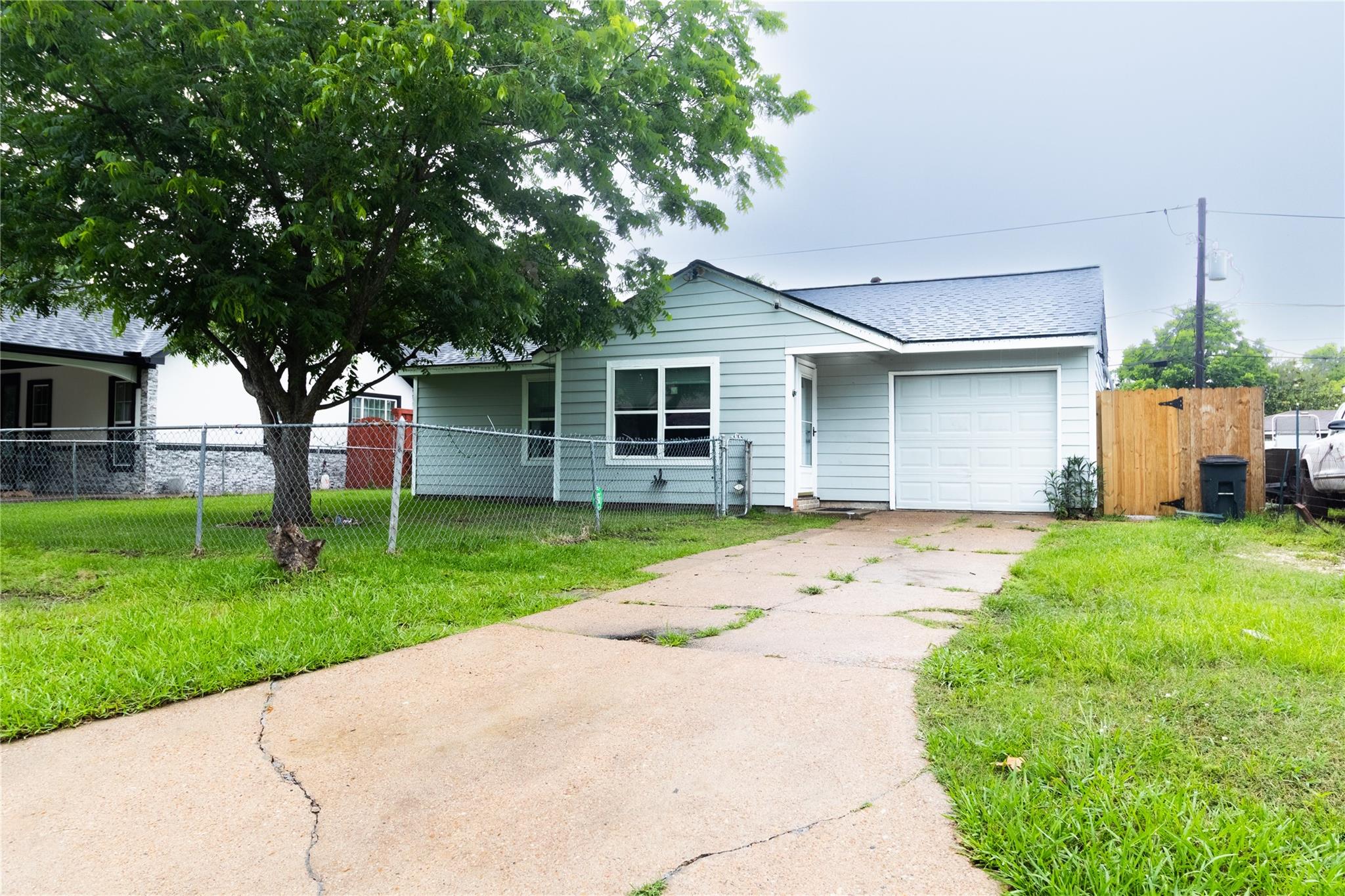 809 Norell St, Channelview, TX 77530