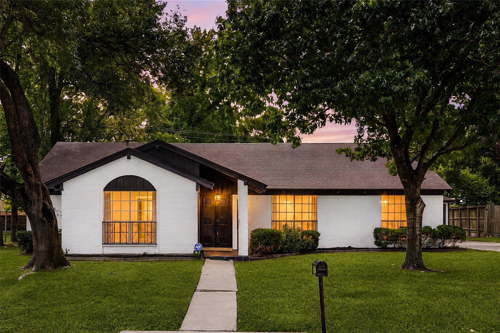 7231 Ridge Oak Dr, Houston, TX 77088