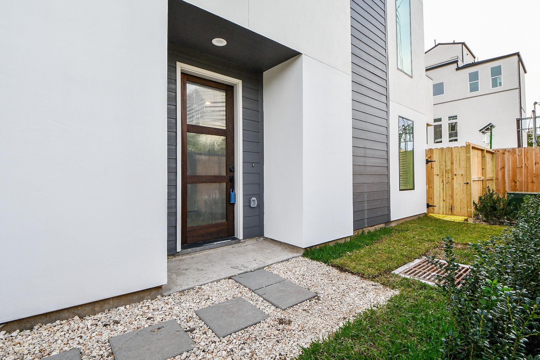 5615 Valley Verde St #C, Houston, TX 77057 photo