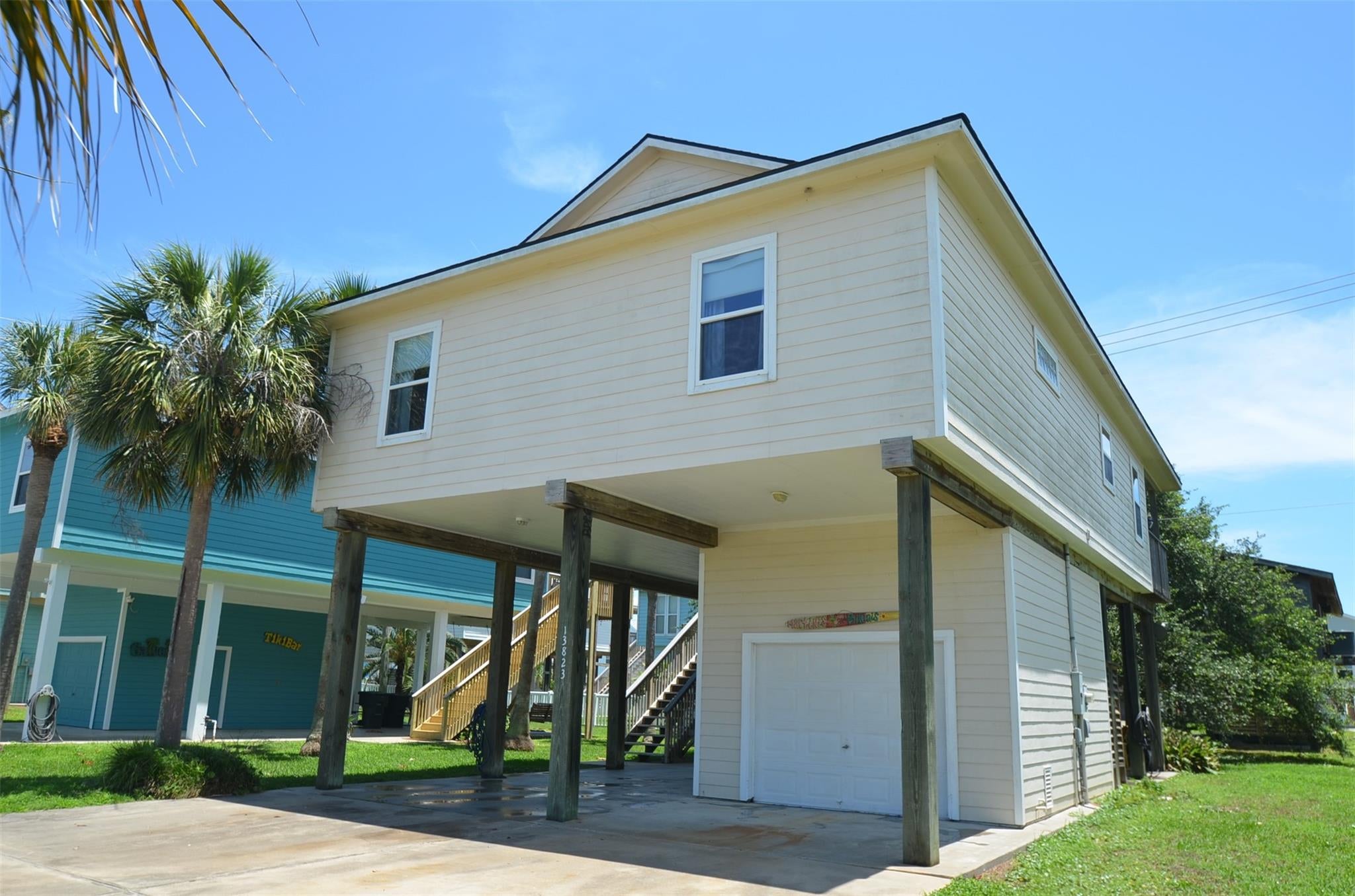 13823 Mutiny Ln, Galveston, TX 77554