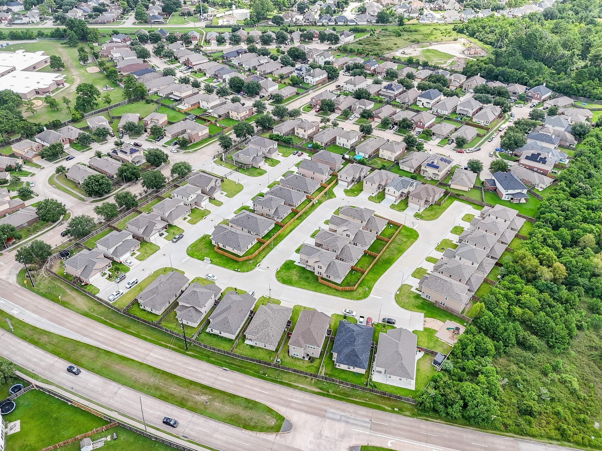 12214 Heather Flower Ln, Houston, TX 77014 photo