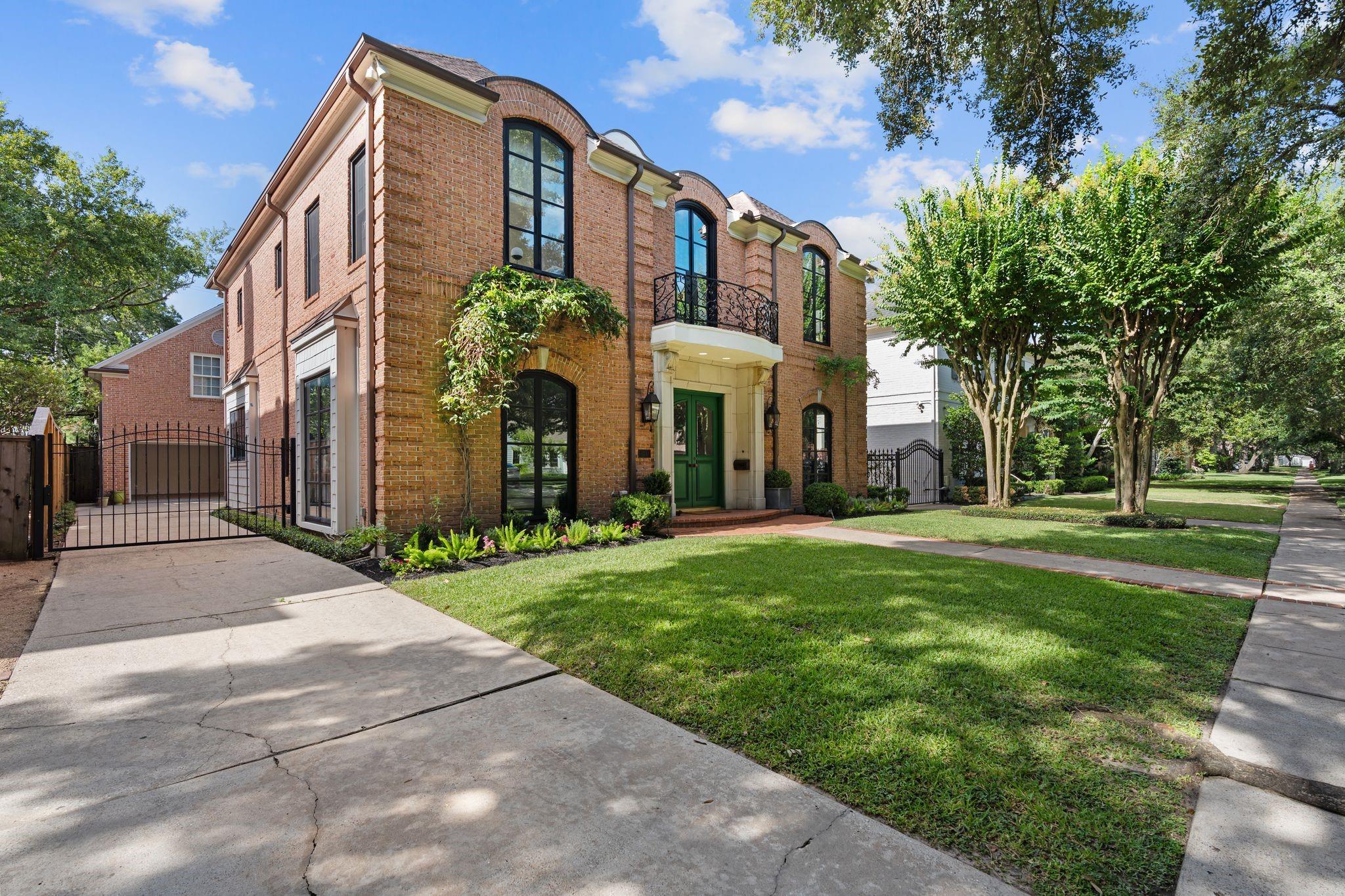 3741 Robinhood St, West University Place, TX 77005 photo