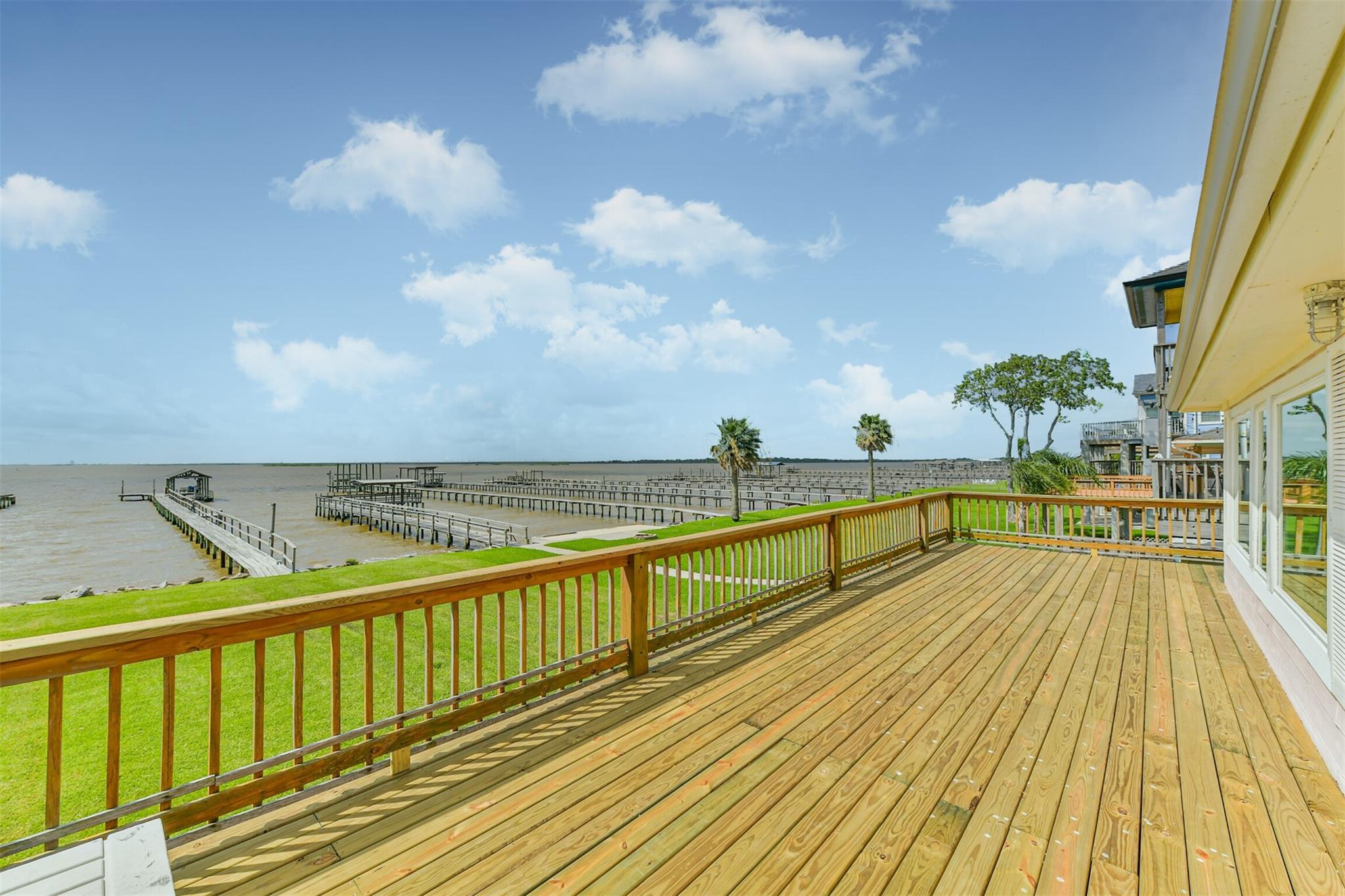 1521 John St, San Leon, TX 77539 photo
