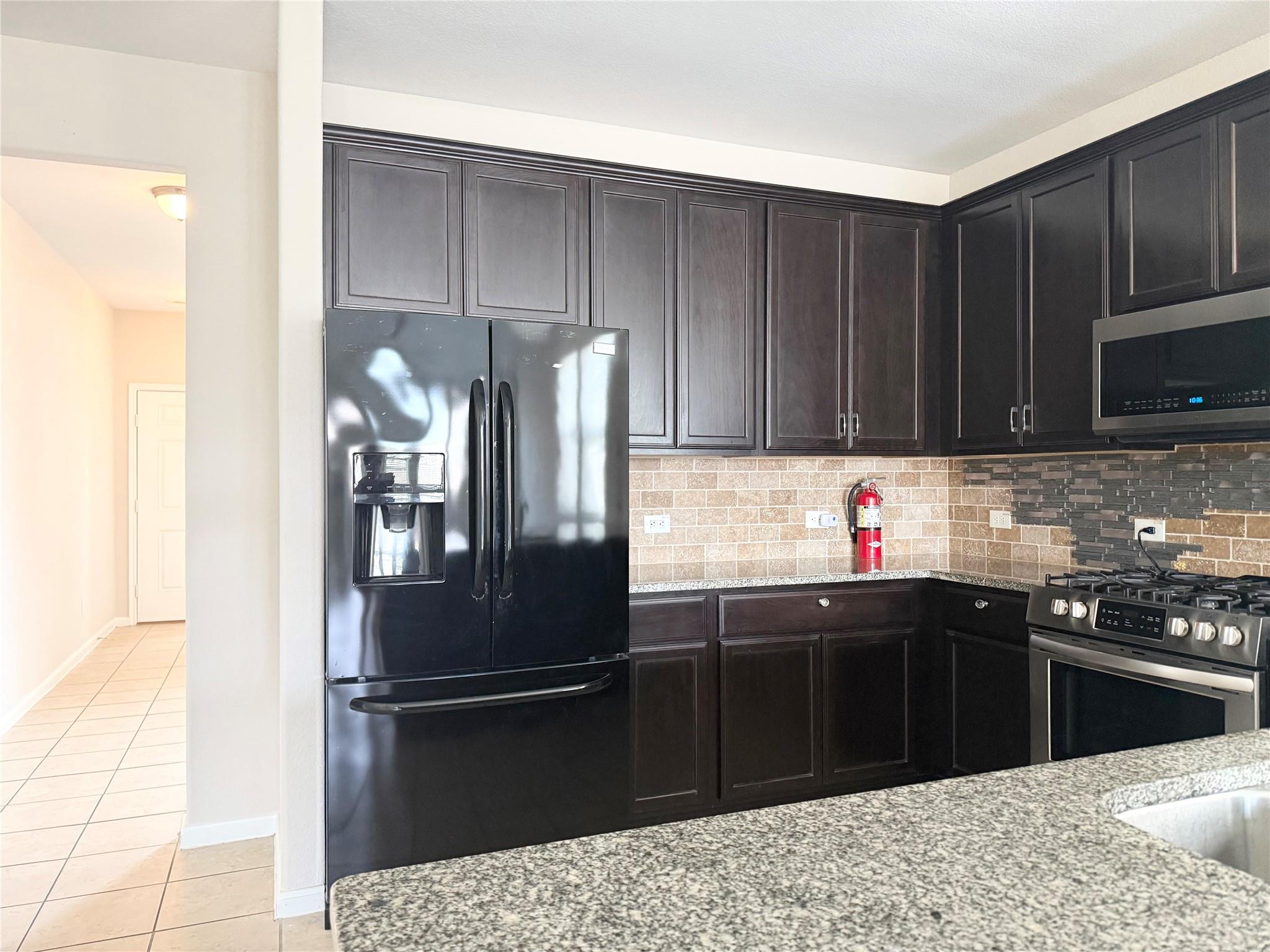 2407 Cactus Bend Dr, Humble, TX 77396 photo