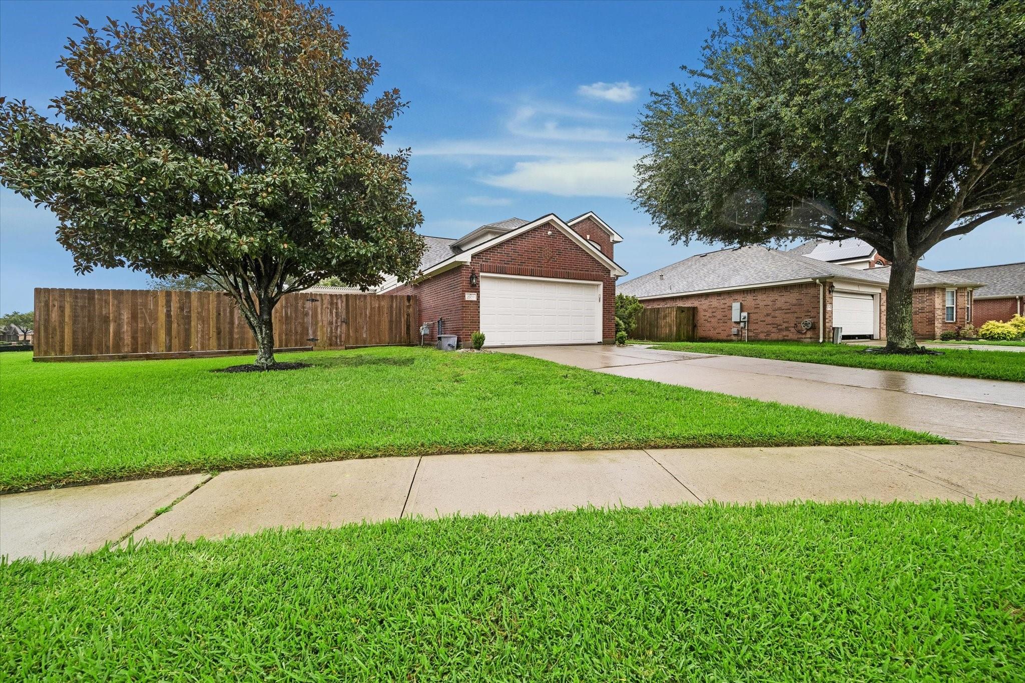 2709 Los Alamos Cir, Deer Park, TX 77536 photo