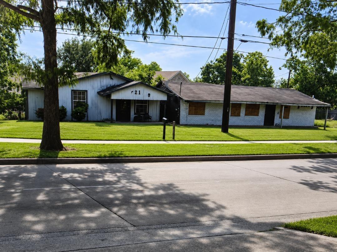 9203 Montgomery Rd, Houston, TX 77088
