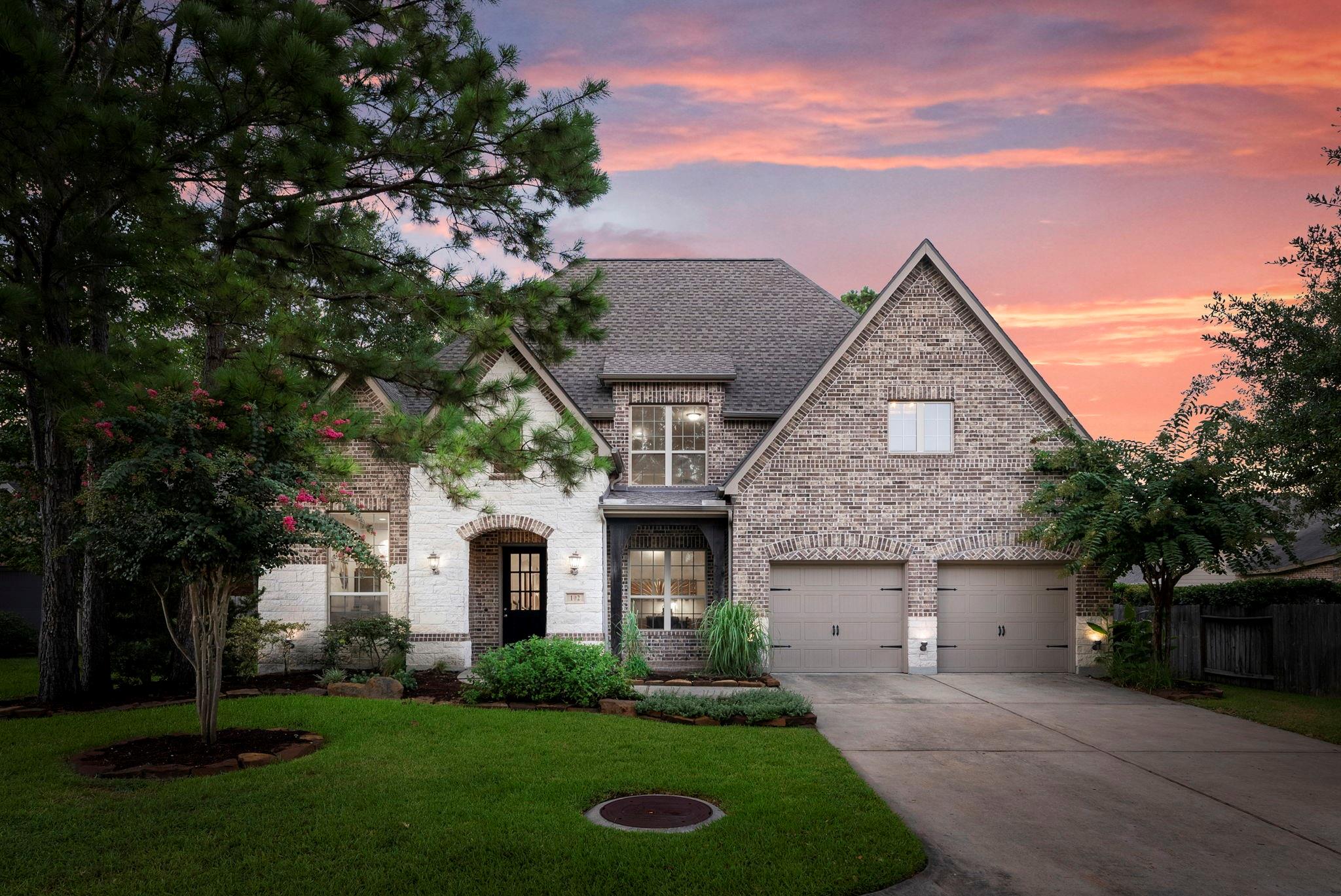 102 Madeline Ln, Montgomery, TX 77316