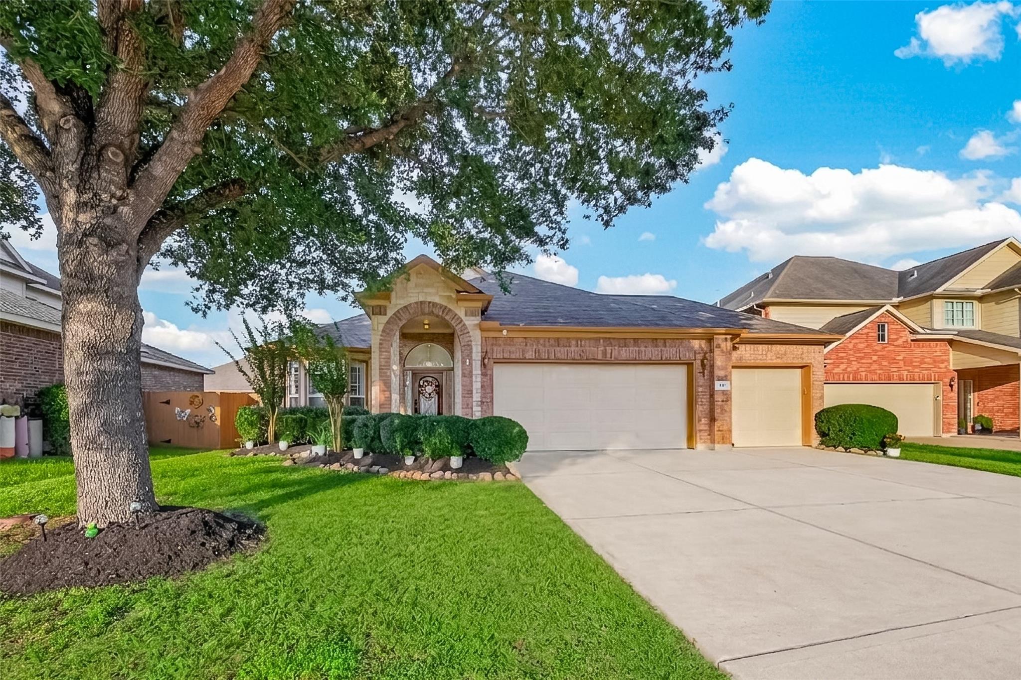 946 Maresca Ln, League City, TX 77573 photo