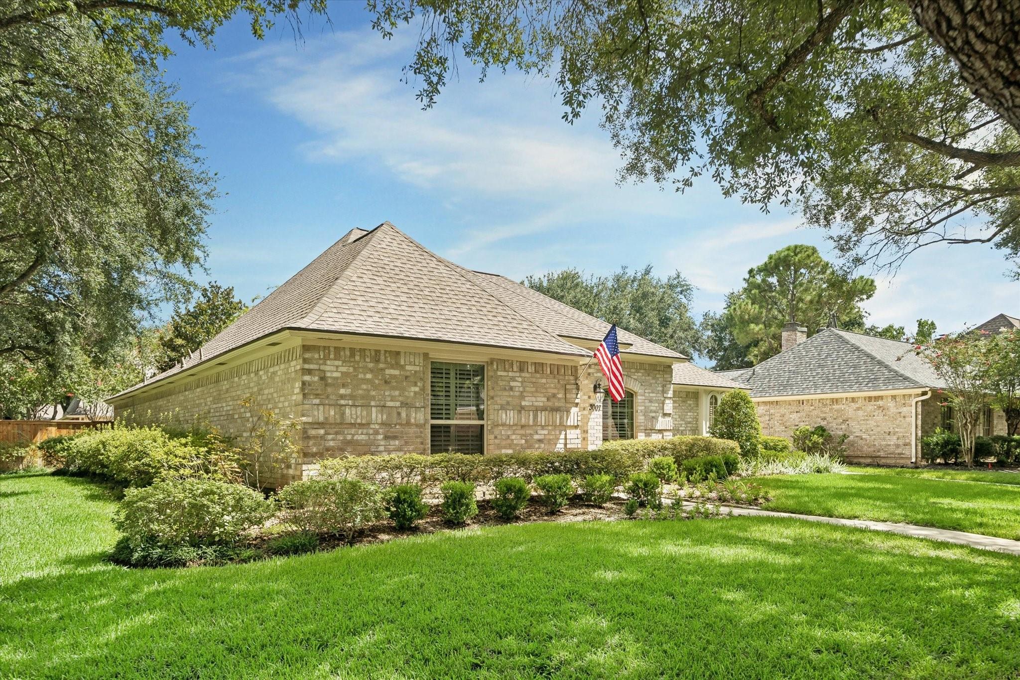 3007 W Steepbank Cir, Sugar Land, TX 77479 photo