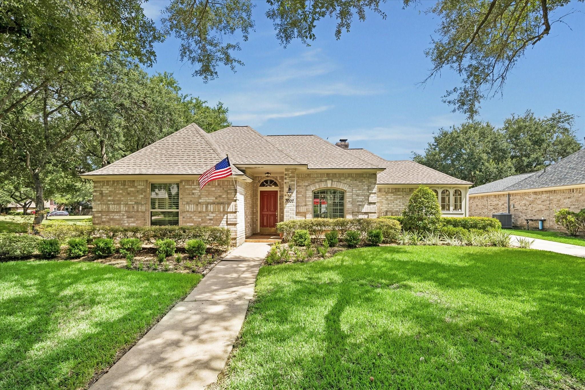 3007 W Steepbank Cir, Sugar Land, TX 77479 photo