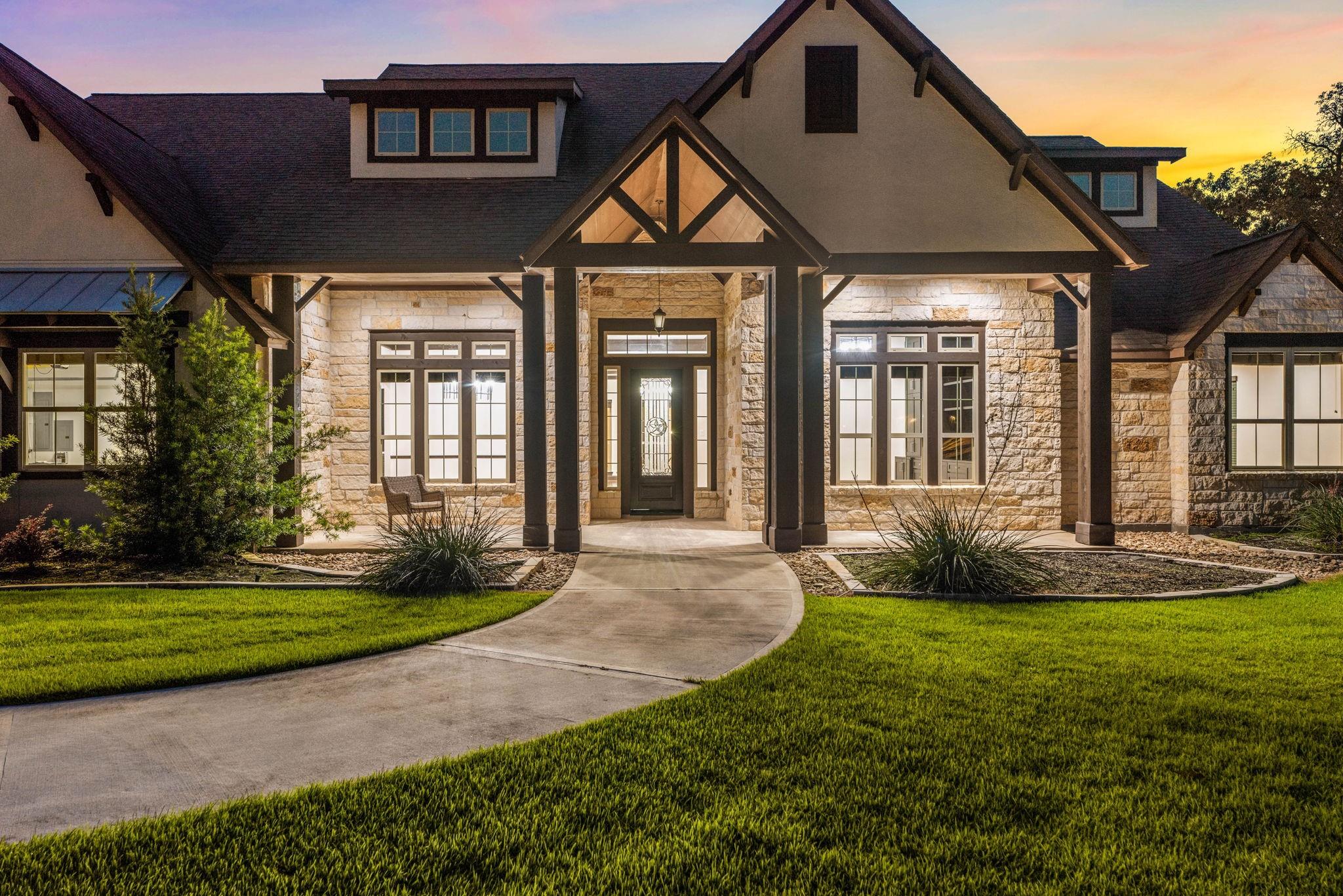 8989 Stone Oak Dr, Montgomery, TX 77316 photo