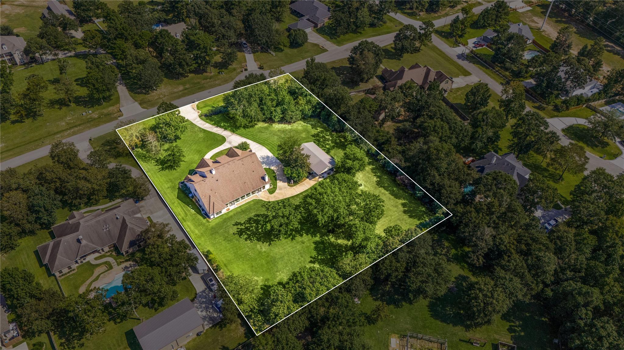 8989 Stone Oak Dr, Montgomery, TX 77316 photo