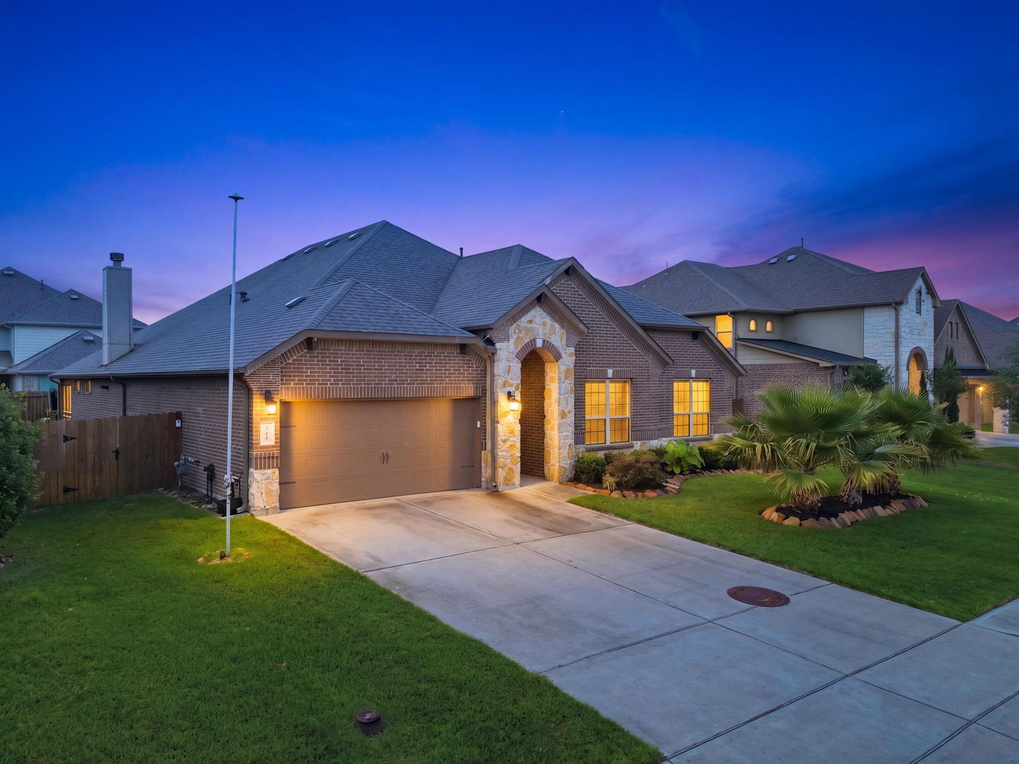 717 Wormwood Dr, League City, TX 77573 photo