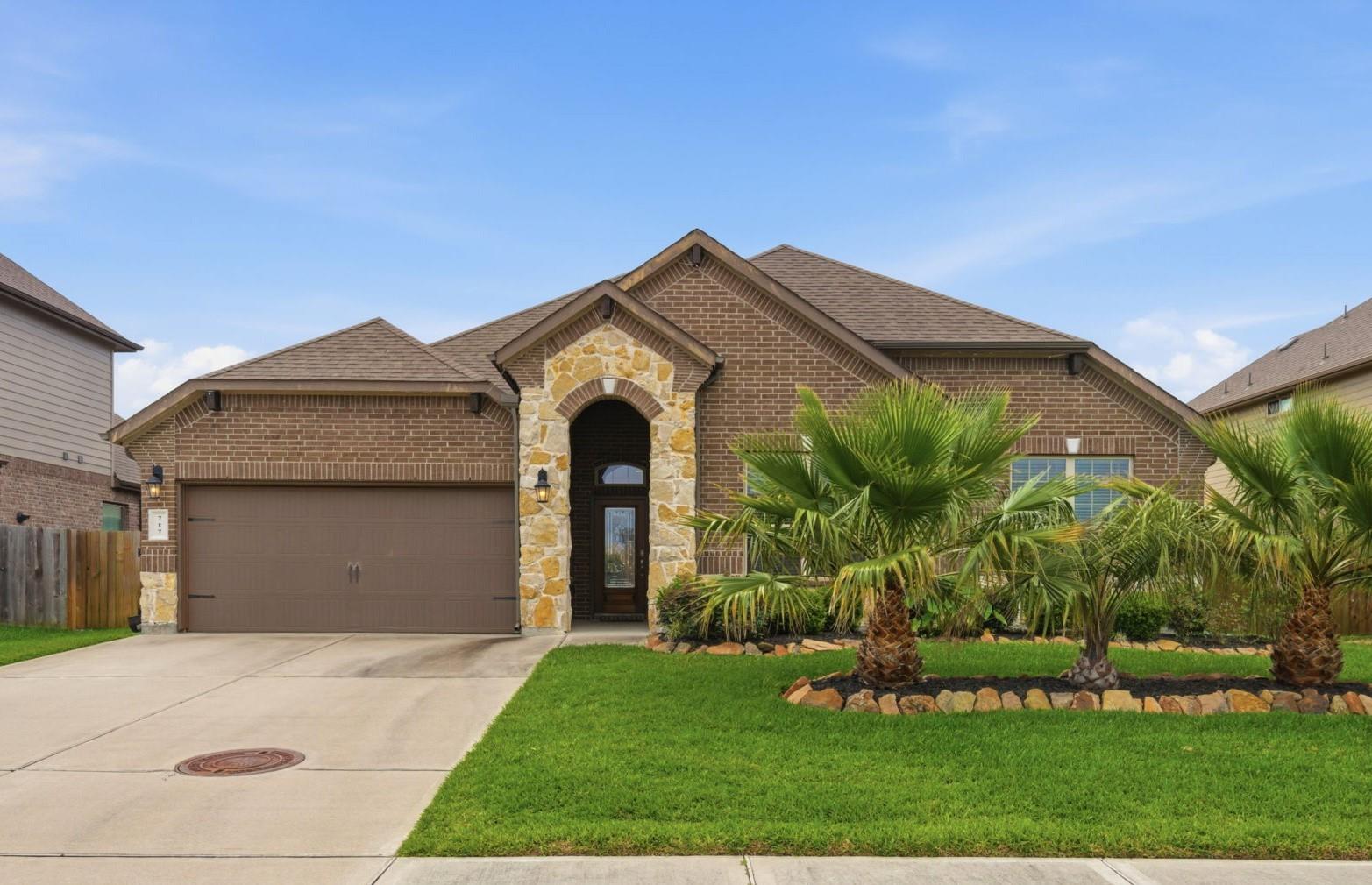717 Wormwood Dr, League City, TX 77573