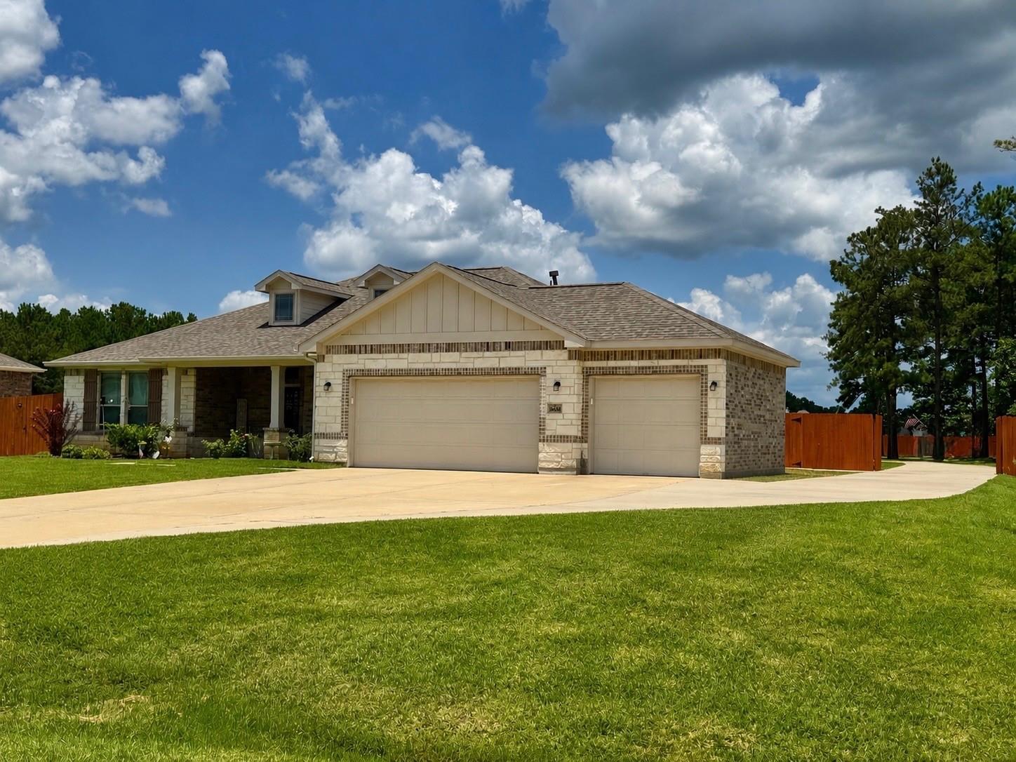 16645 Crosby St, Conroe, TX 77303