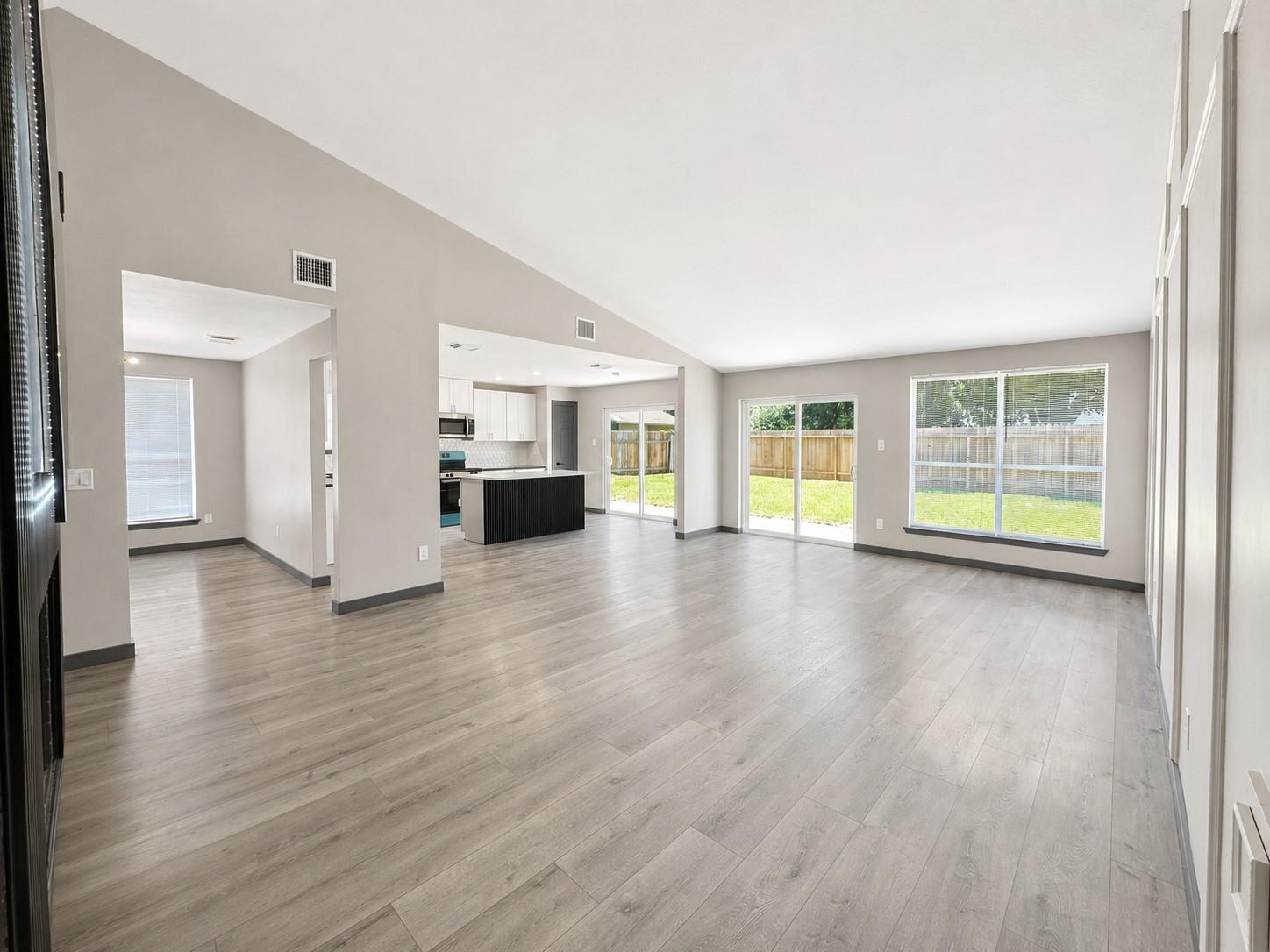 10007 Misty Trl, Houston, TX 77088 photo
