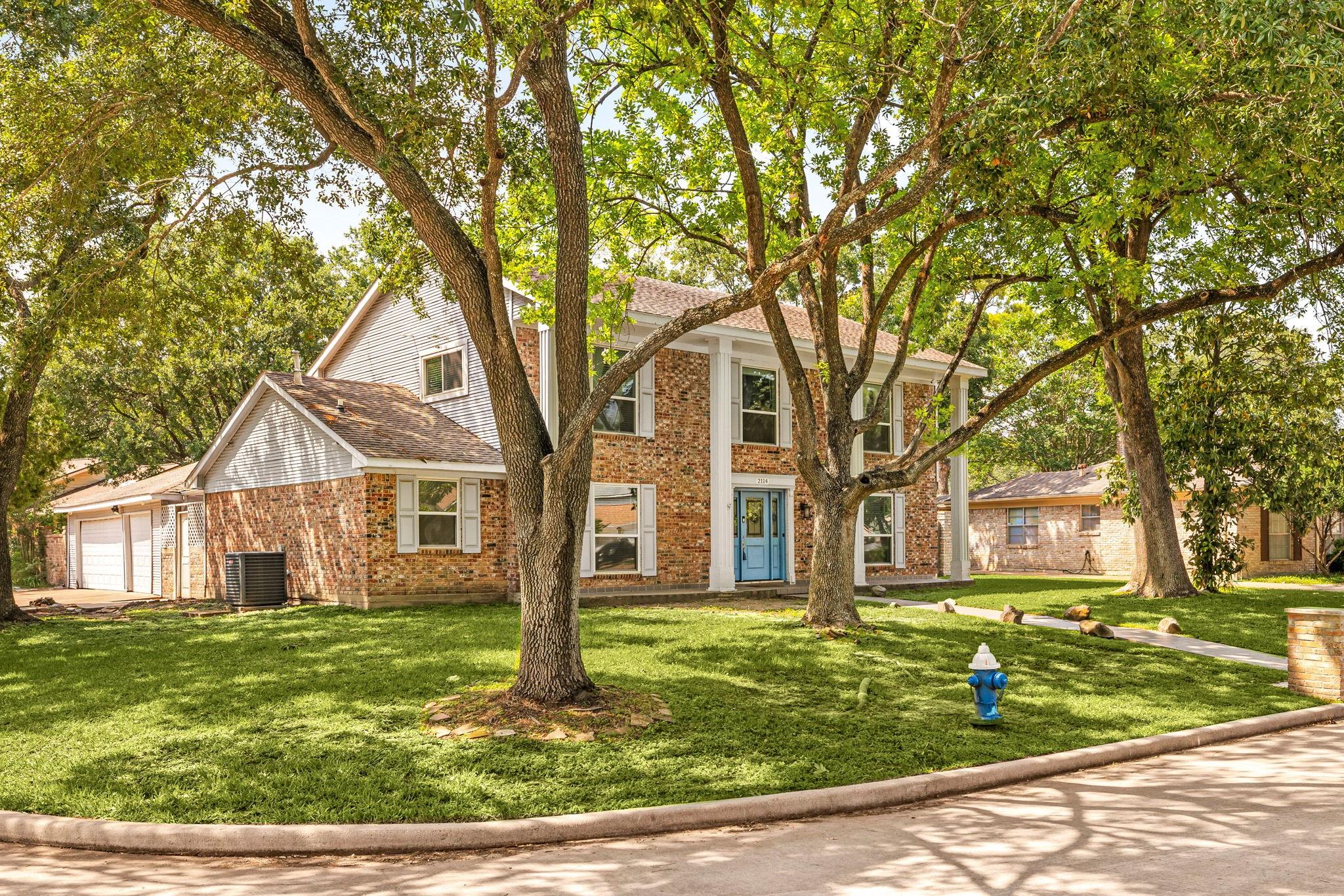 2114 Briargreen Dr, Houston, TX 77077 photo