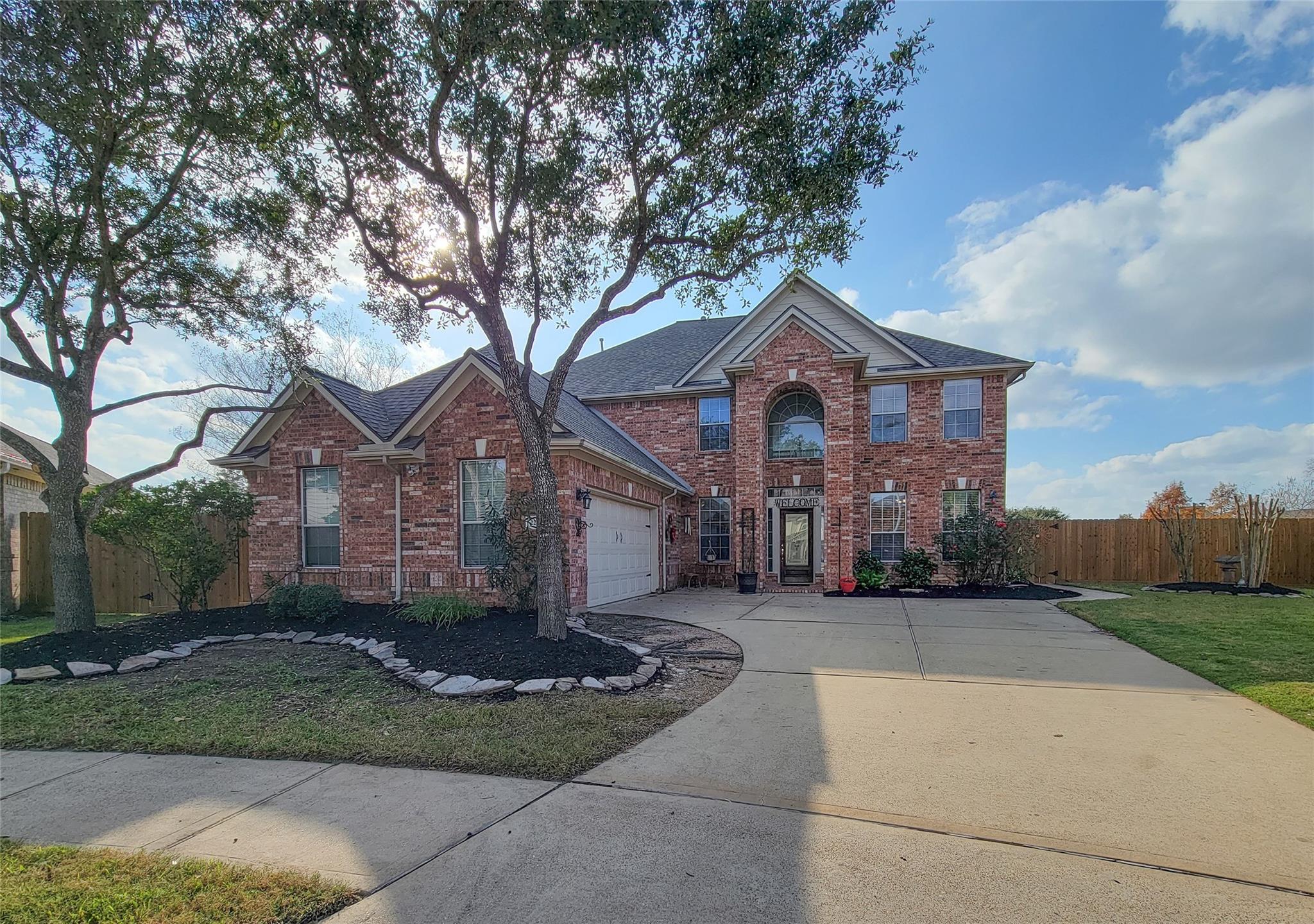 22631 2 Lake Dr, Tomball, TX 77375