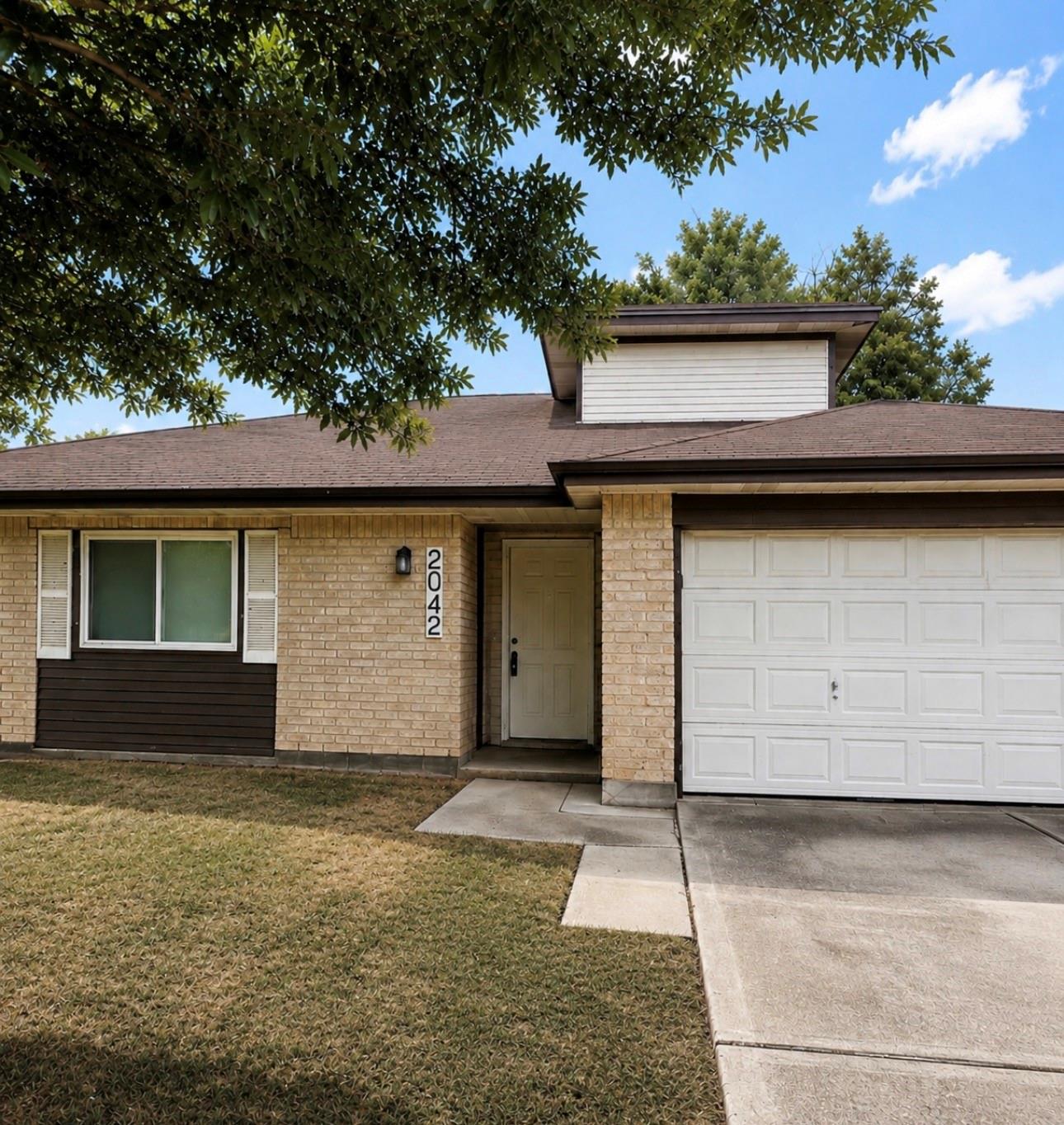 2042 Bridge Cross Ln, Houston, TX 77067 photo