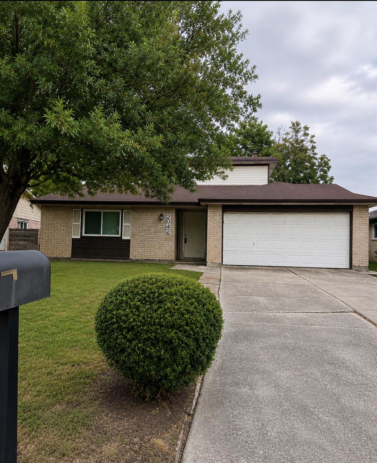 2042 Bridge Cross Ln, Houston, TX 77067