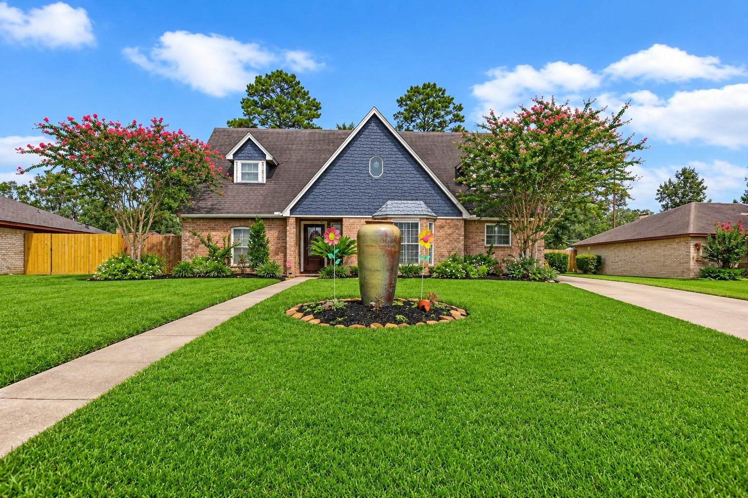 614 Diamondhead Blvd, Crosby, TX 77532