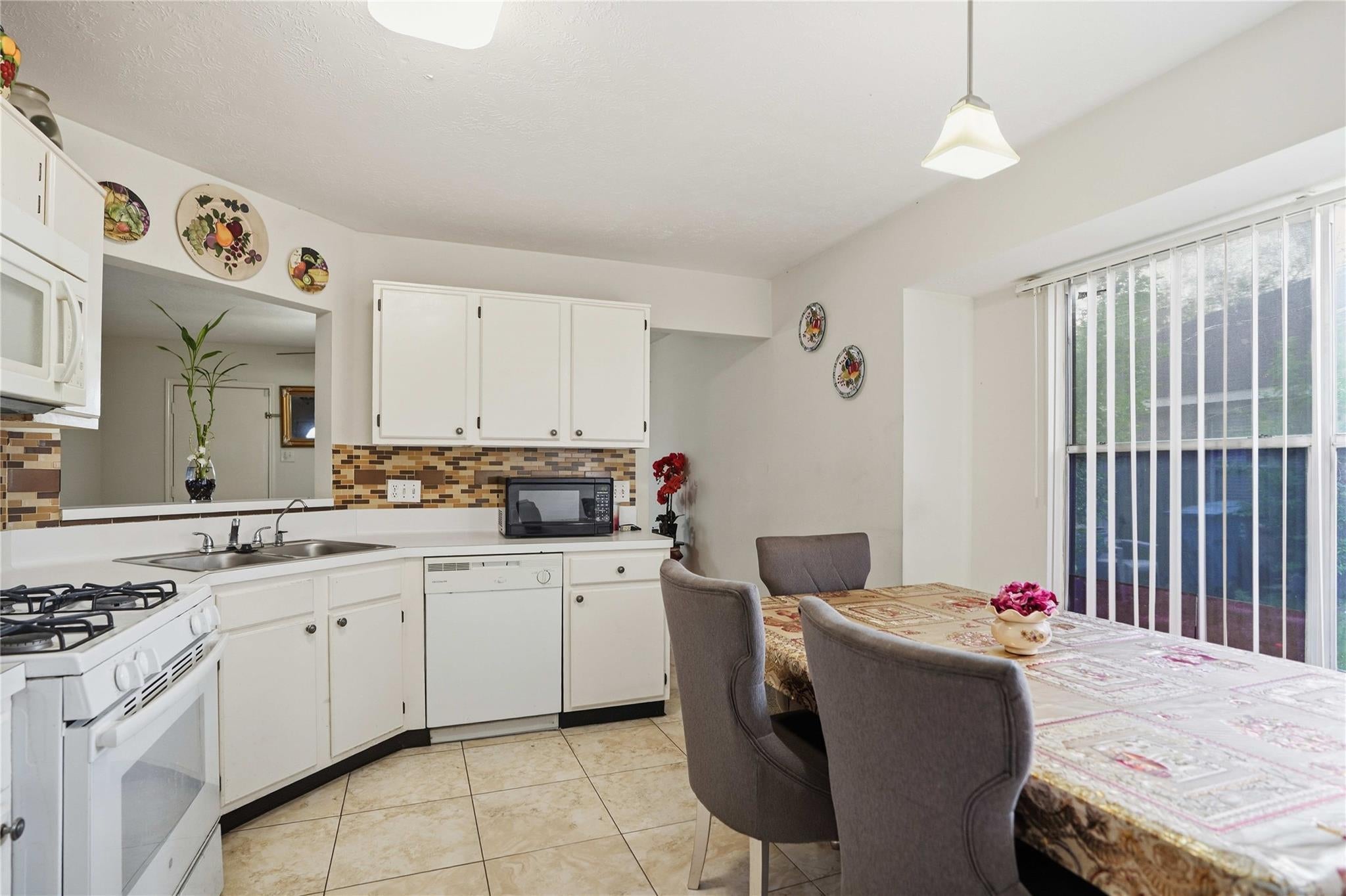 15258 Ferness Ln, Channelview, TX 77530 photo