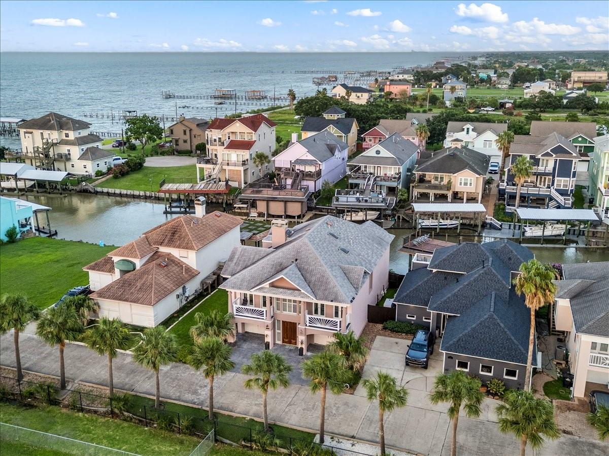 123 Port St, San Leon, TX 77539 photo