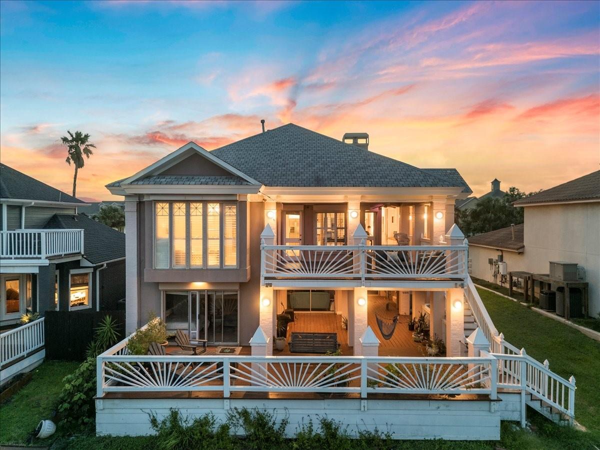 123 Port St, San Leon, TX 77539 photo