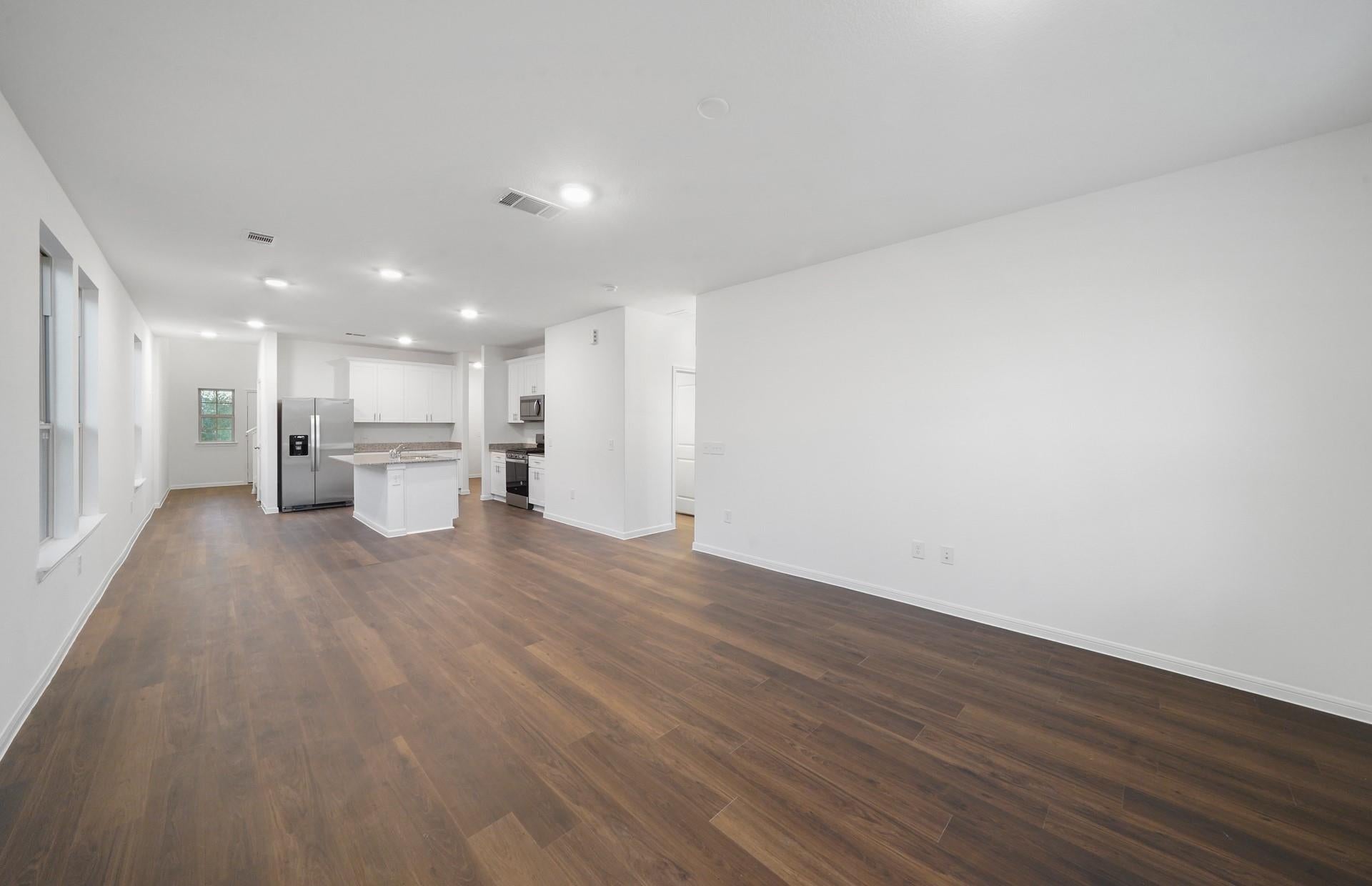 207 Olympic Harbor Dr, Crosby, TX 77532 photo
