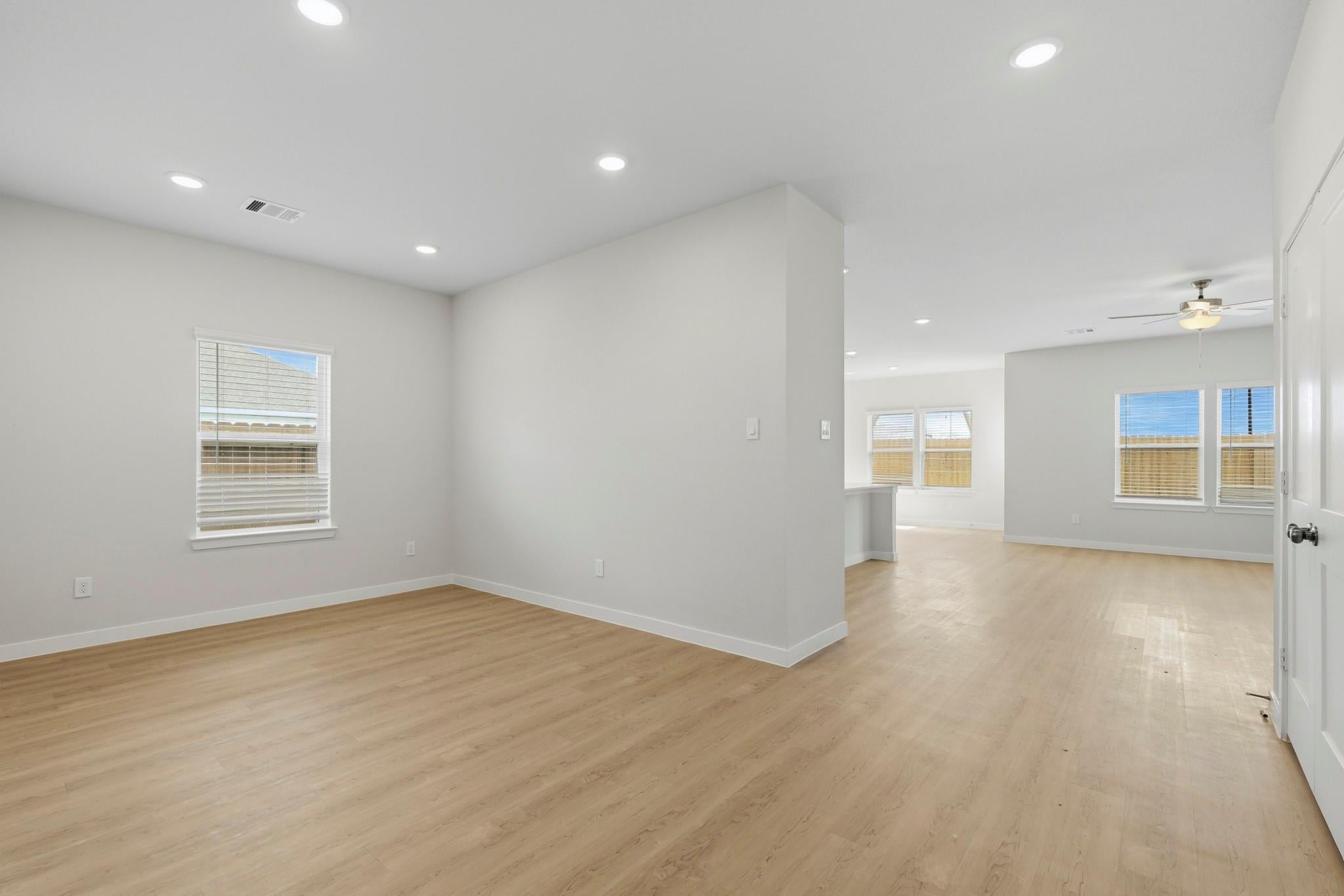 626 Cherry Tree Dr, La Marque, TX 77568 photo