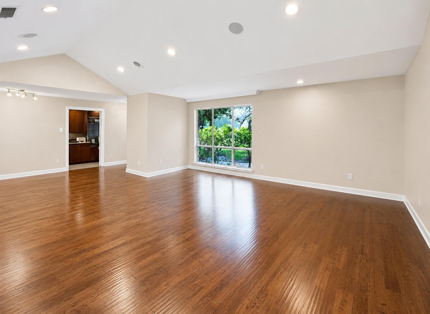 2320 Gramercy St, Houston, TX 77030 photo