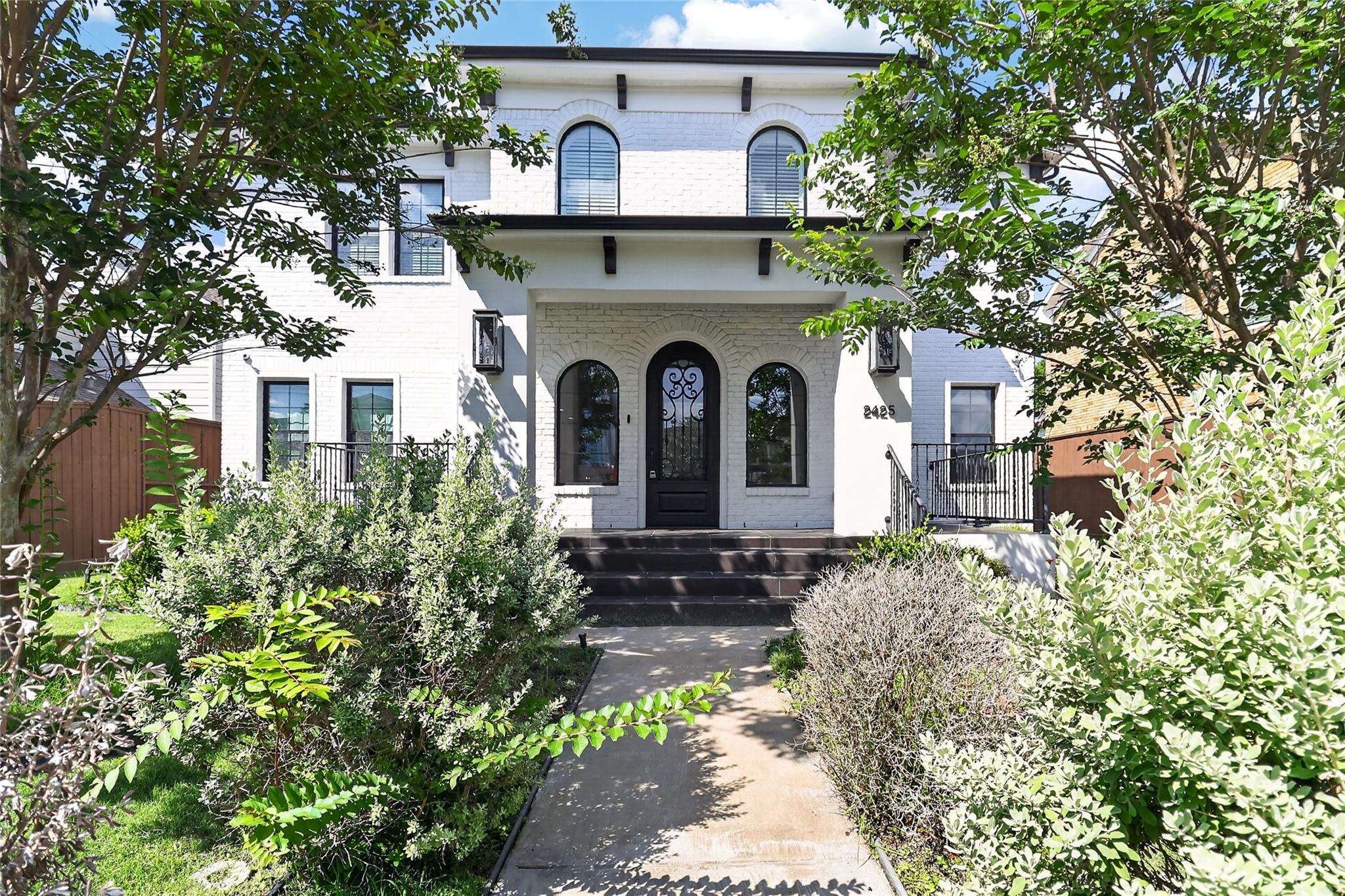 2425 Binz St, Houston, TX 77004
