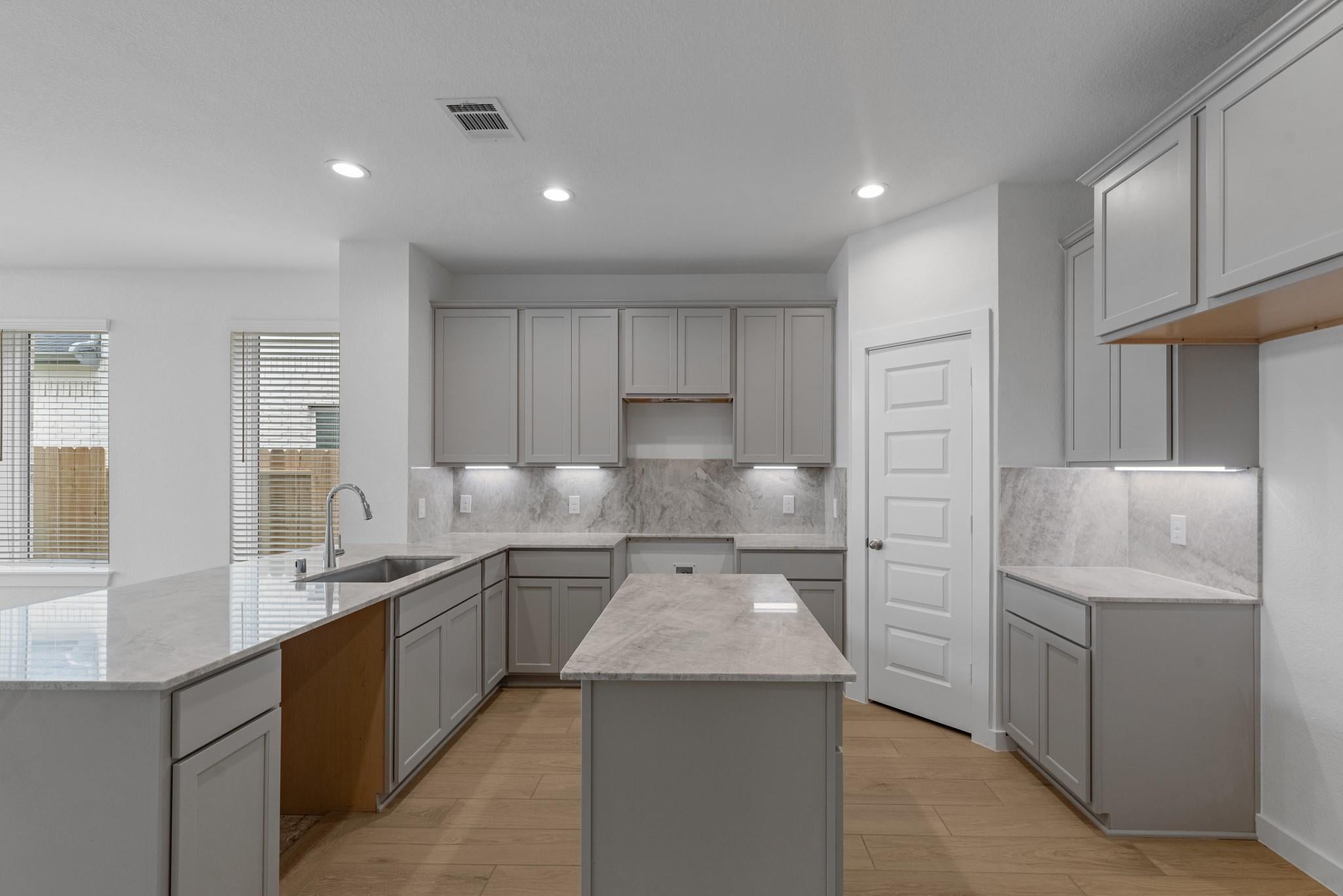 5634 Toledo Pines Ln, Katy, TX 77449 photo