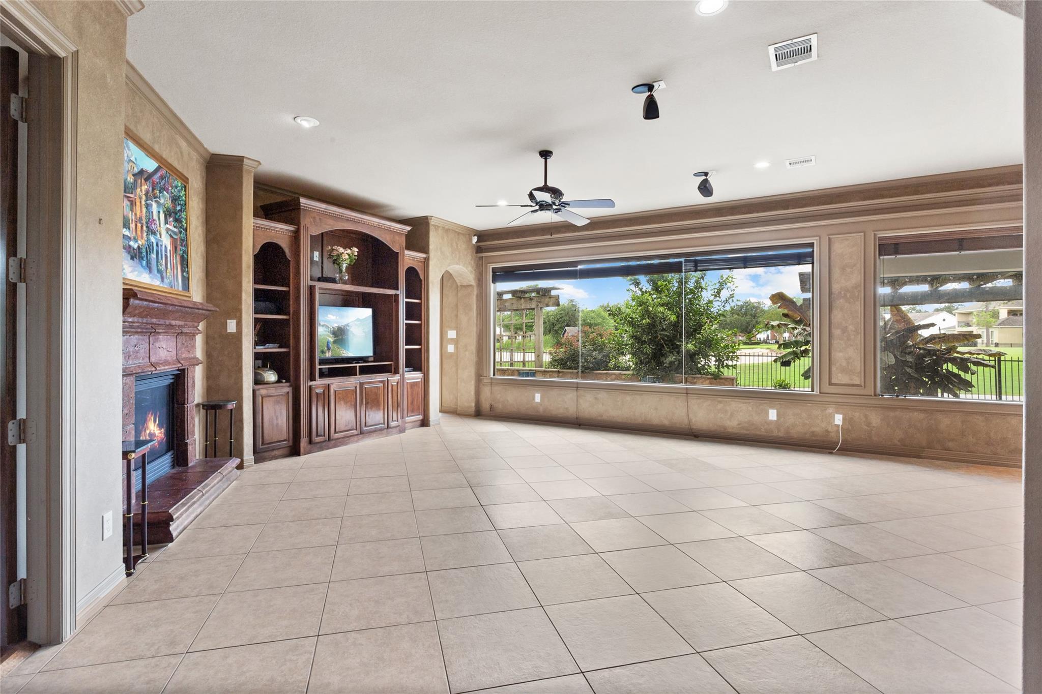 2406 Masters Dr, League City, TX 77573 photo