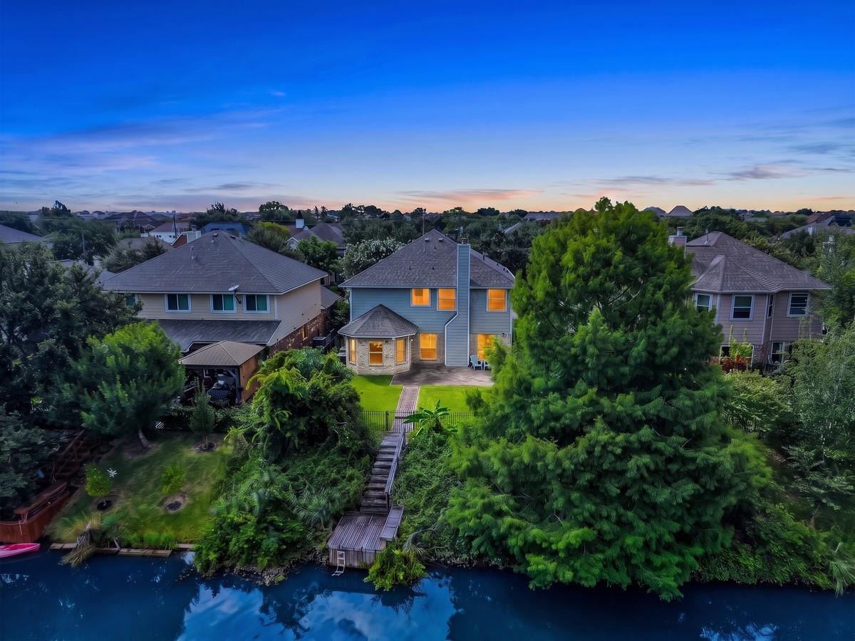 1619 Roaring Spring Ln, Seabrook, TX 77586 photo