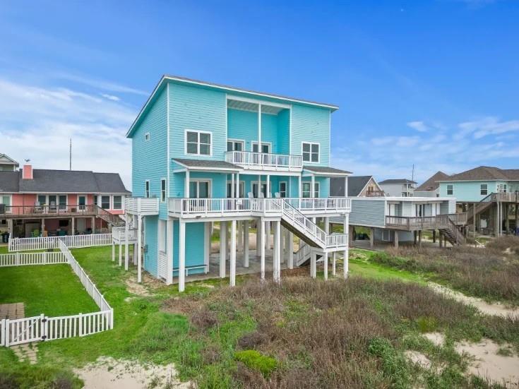 21326 Gulf Dr, Galveston, TX 77554