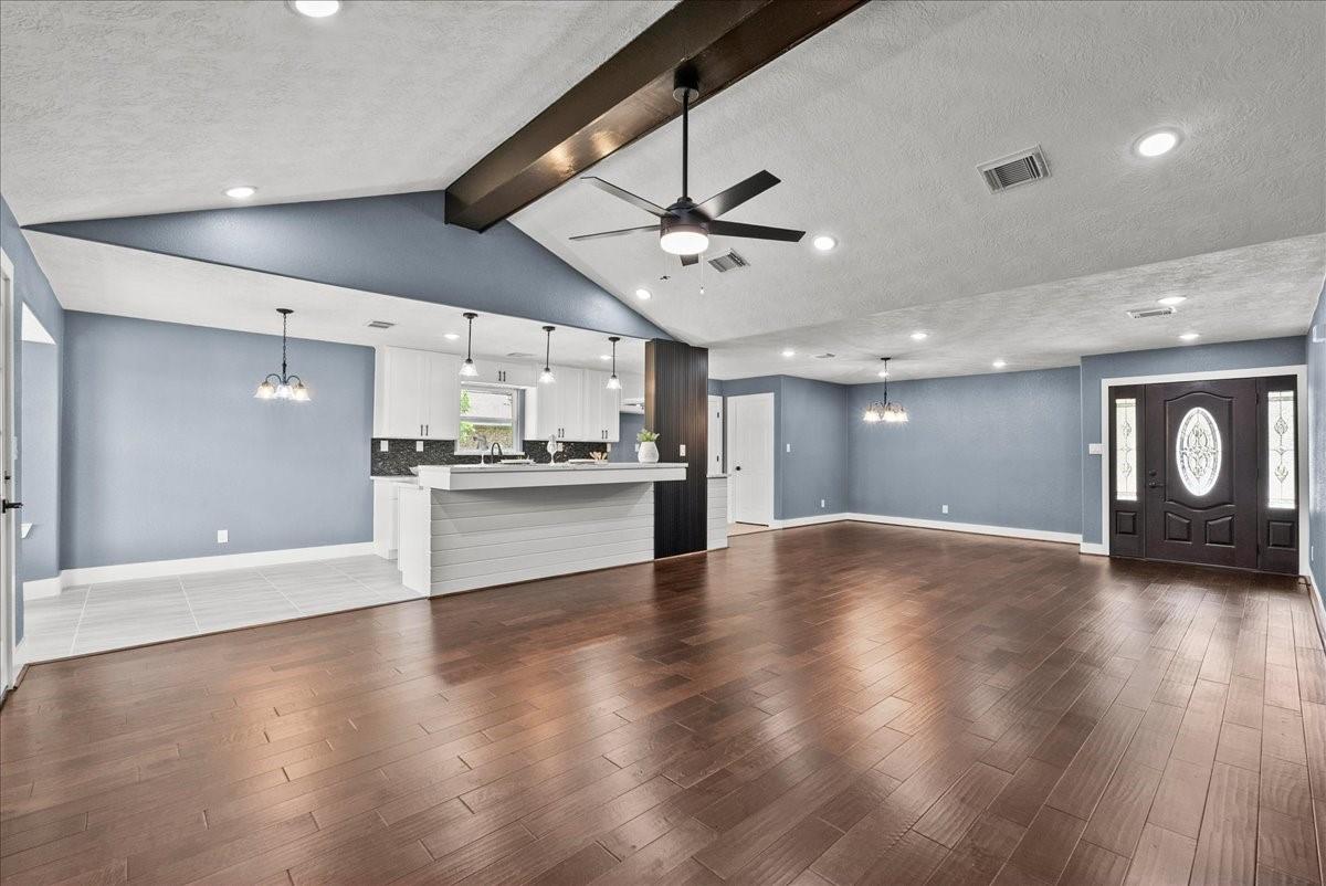 2730 Mary Ln, Dickinson, TX 77539 photo