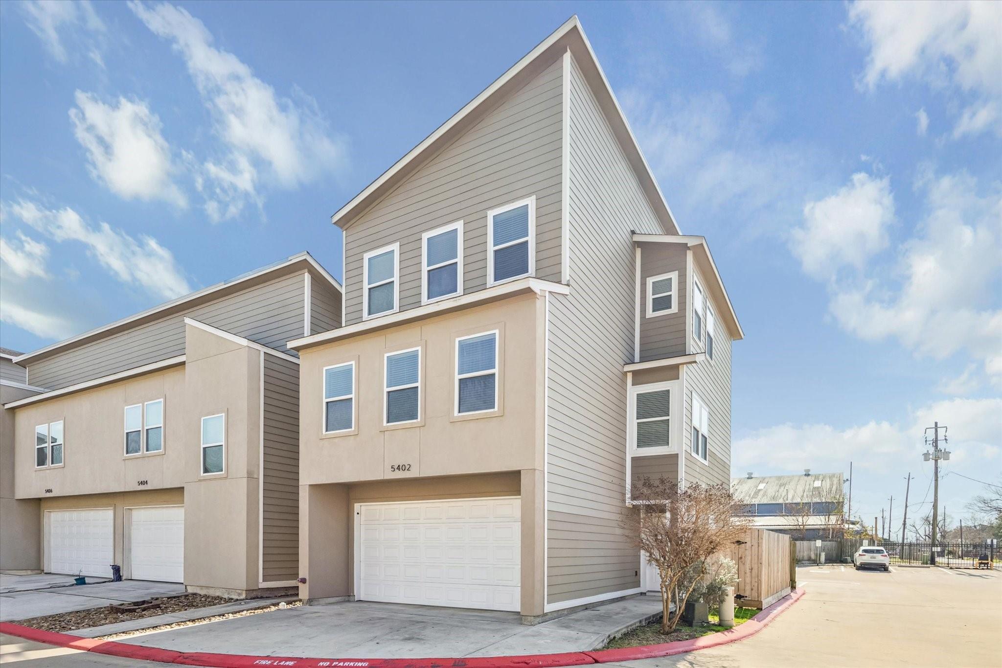 5402 Jonathan Ln, Houston, TX 77011