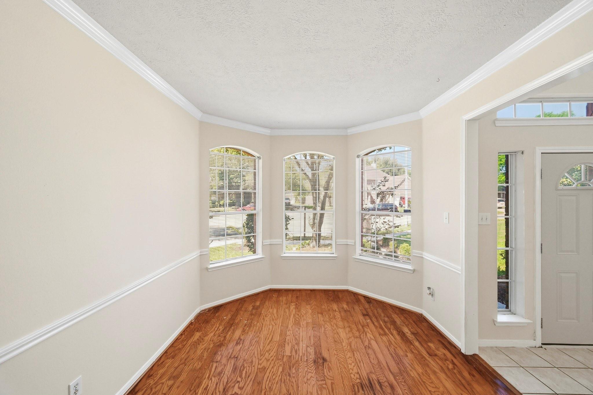 215 Crabapple Dr, Baytown, TX 77520 photo