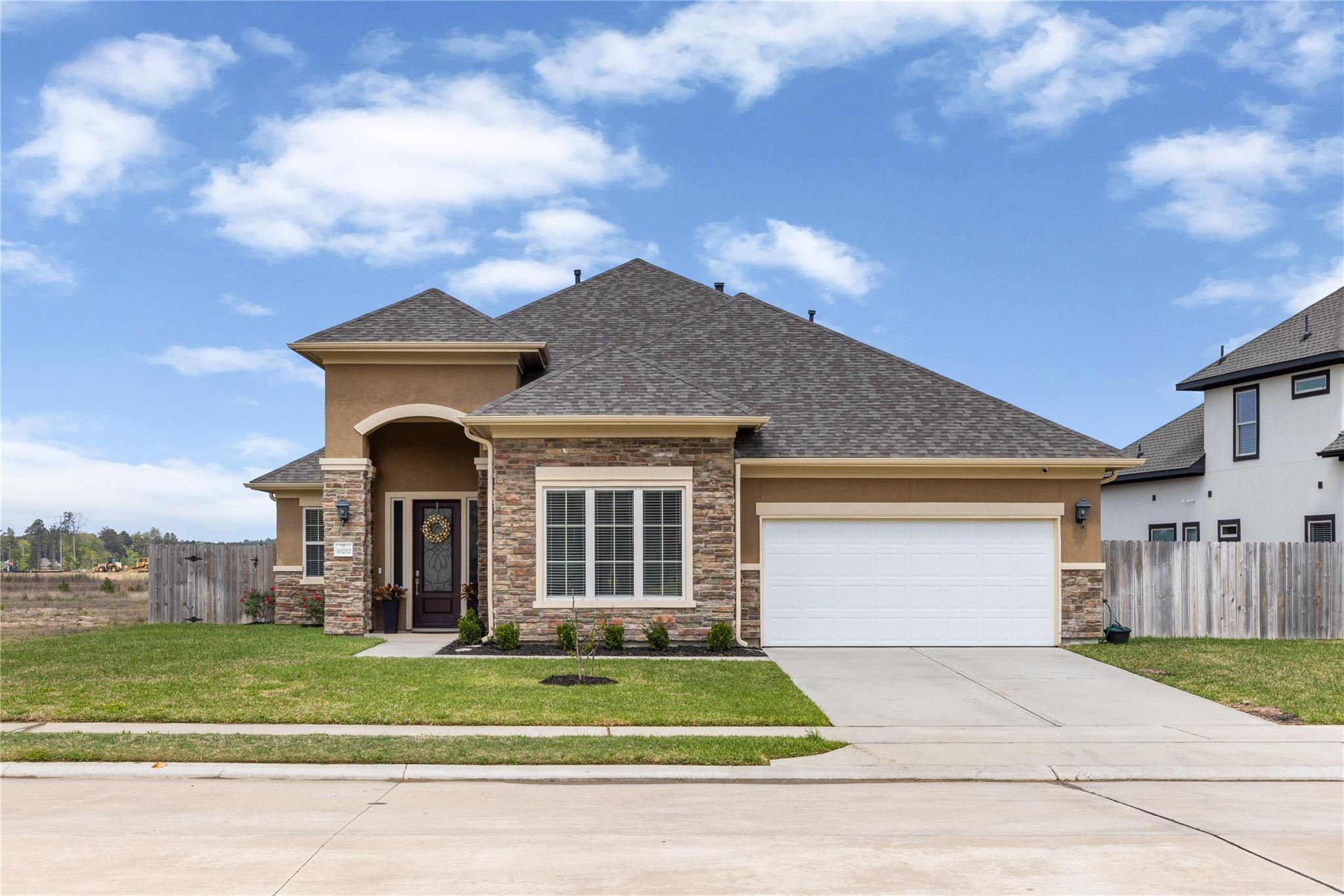 40252 Spyglass Hill Dr, Cleveland, TX 77327