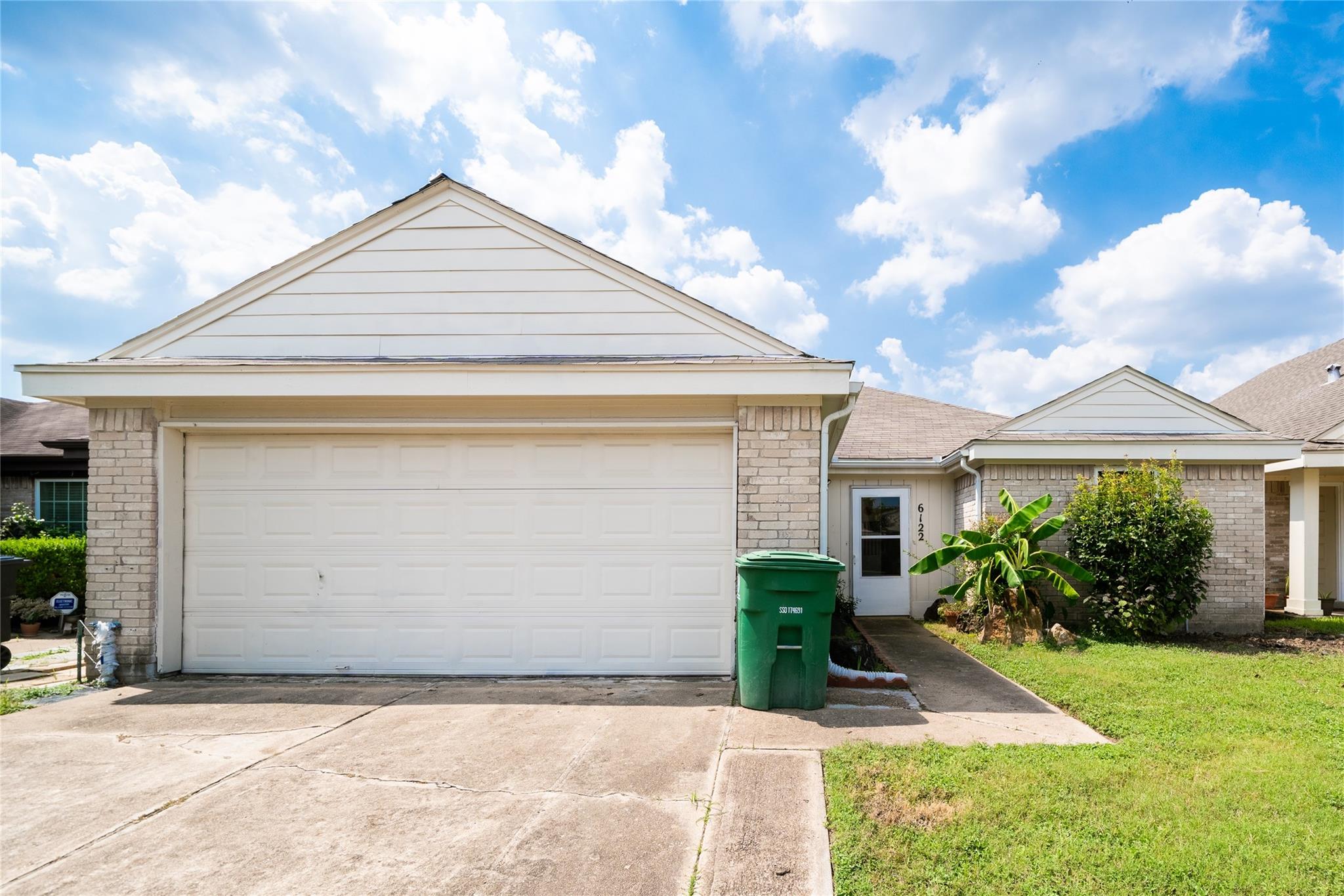 6122 Havendale Dr, Houston, TX 77072 photo
