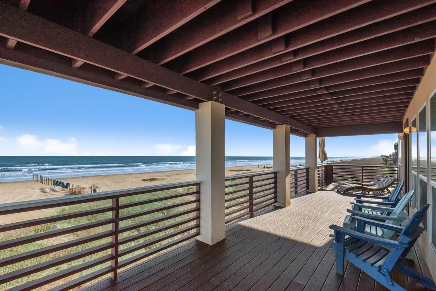 21502 Kennedy Dr, Galveston, TX 77554