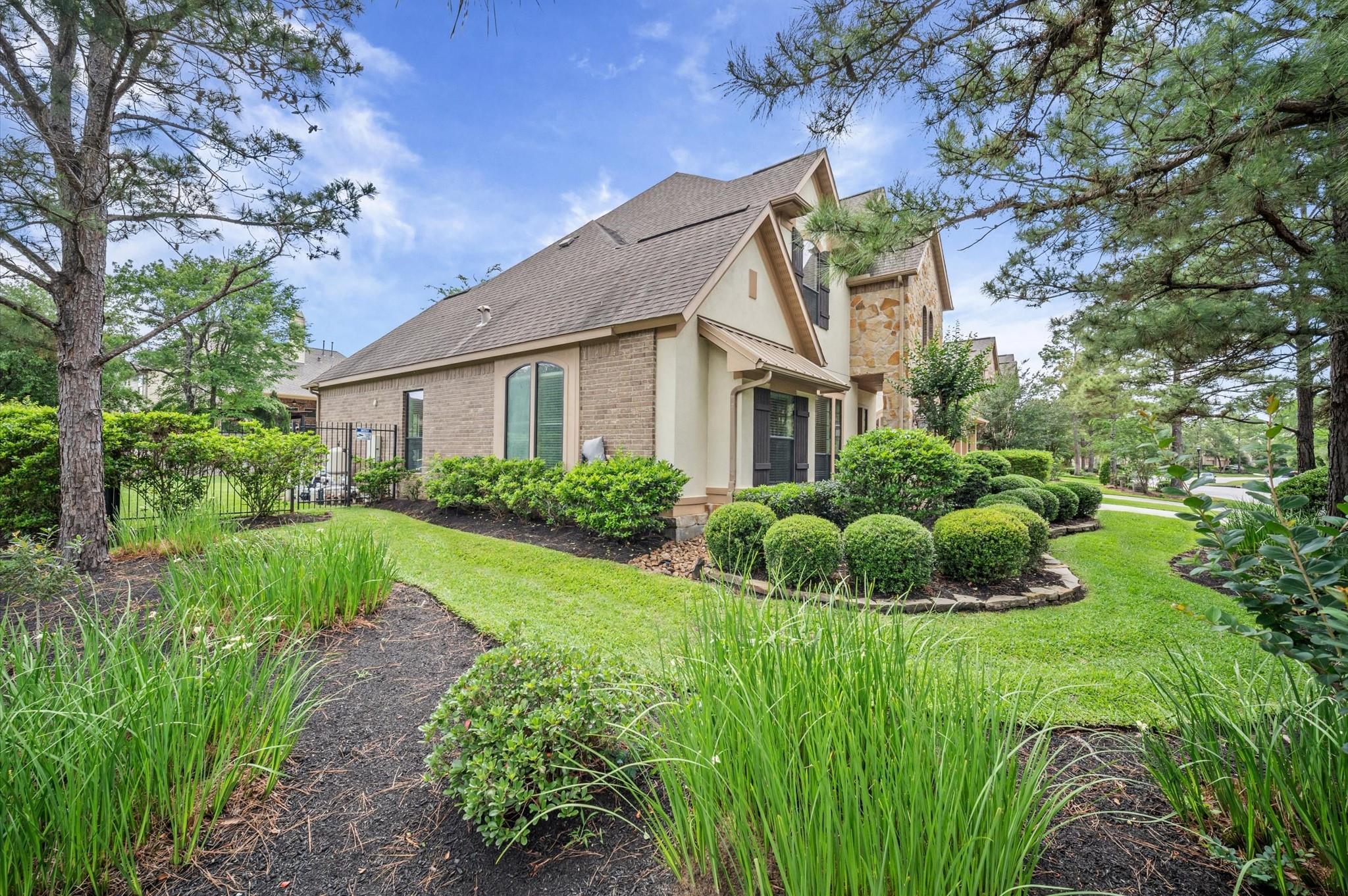 241 W Tupelo Green Cir, Spring, TX 77389 photo