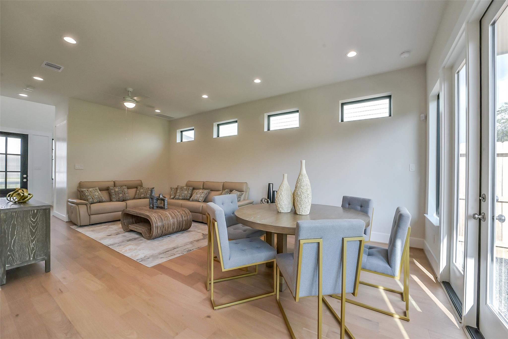 3521 Harvest Dance Dr, Houston, TX 77008 photo