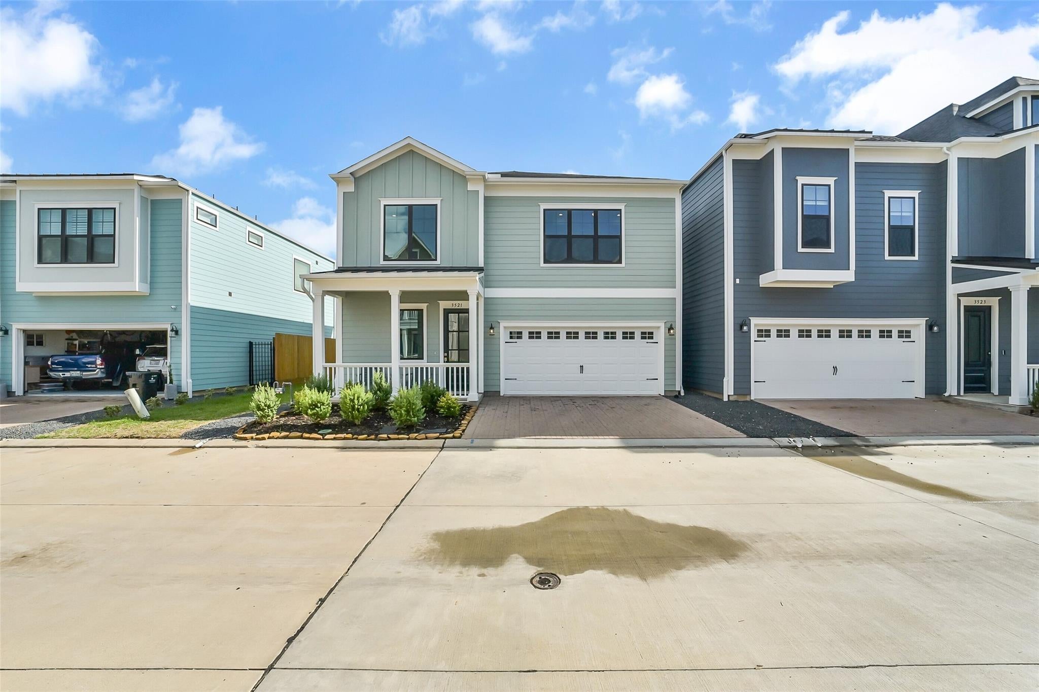 3521 Harvest Dance Dr, Houston, TX 77008 photo