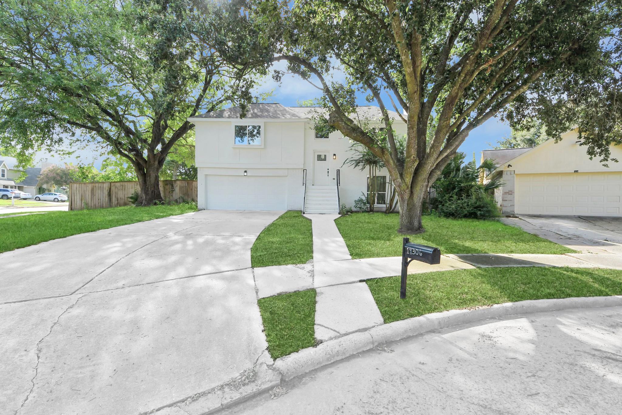 19306 Gladewater Ct, Tomball, TX 77375 photo