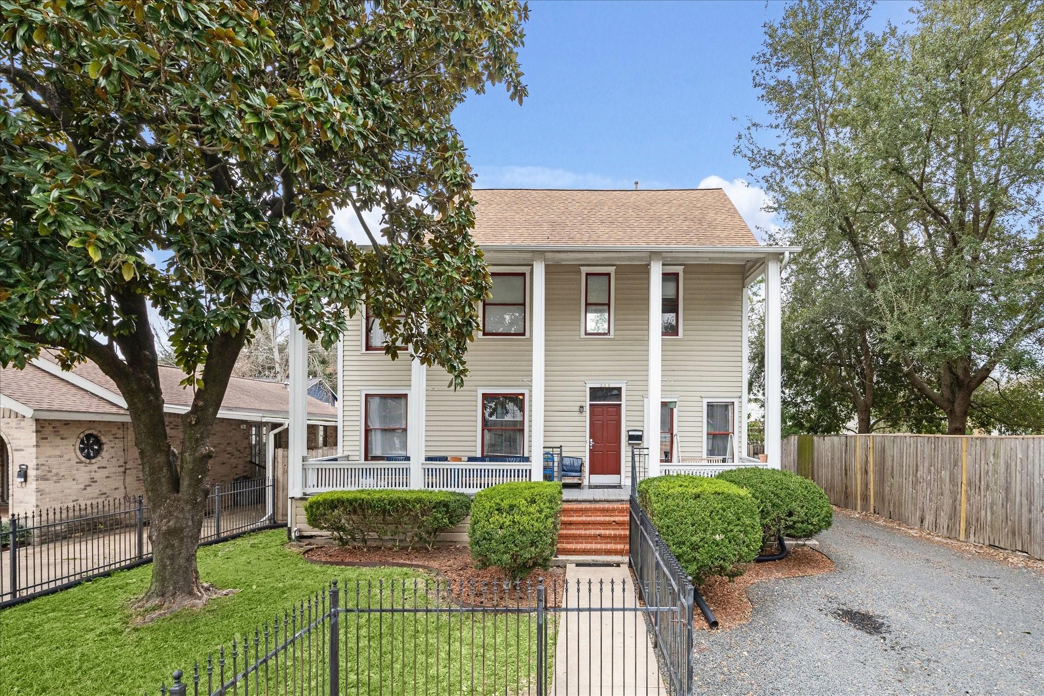 240 23 St, Houston, TX 77008