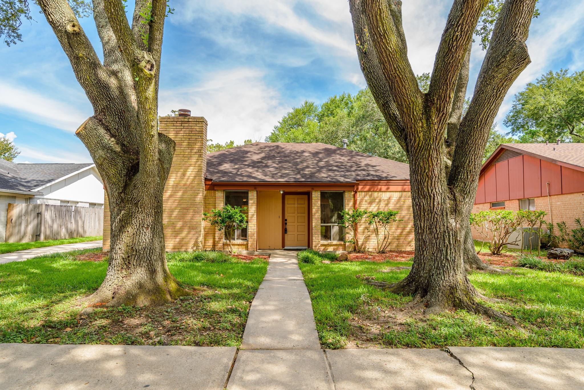 16023 Havenhurst Dr, Houston, TX 77059